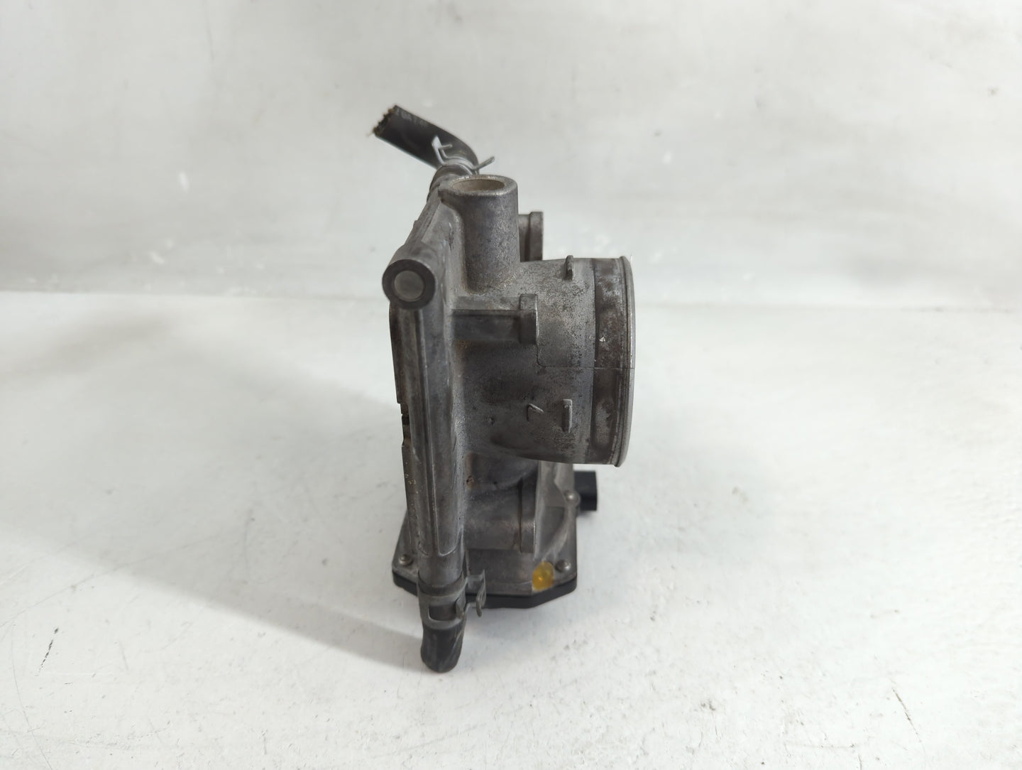 1999 Saturn Sl Throttle Body Fits OEM Used Auto Parts - Oemusedautoparts1.com