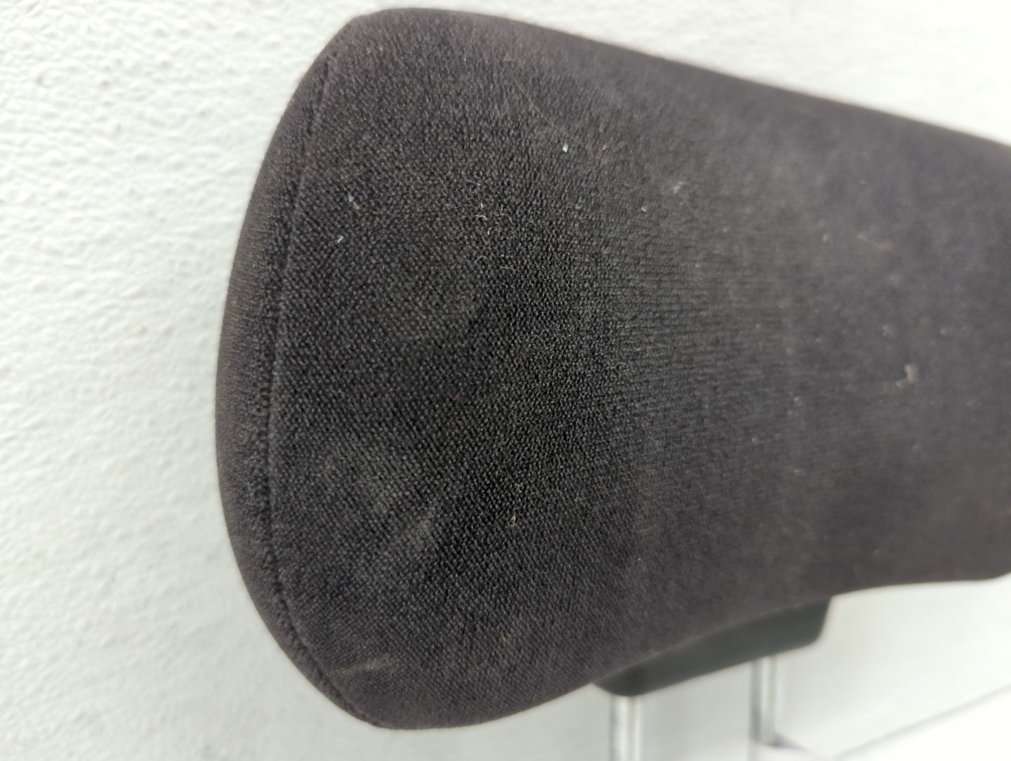 2000-2002 Saturn Sl Headrest Head Rest Front Driver Passenger Seat Fits Fits 2000 2001 2002 OEM Used Auto Parts - Oemusedaut