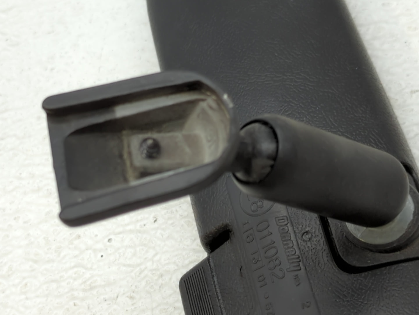 1997-2002 Saturn Sl Interior Rear View Mirror Replacement OEM P/N:E11025898 Fits OEM Used Auto Parts - Oemusedautoparts1.com