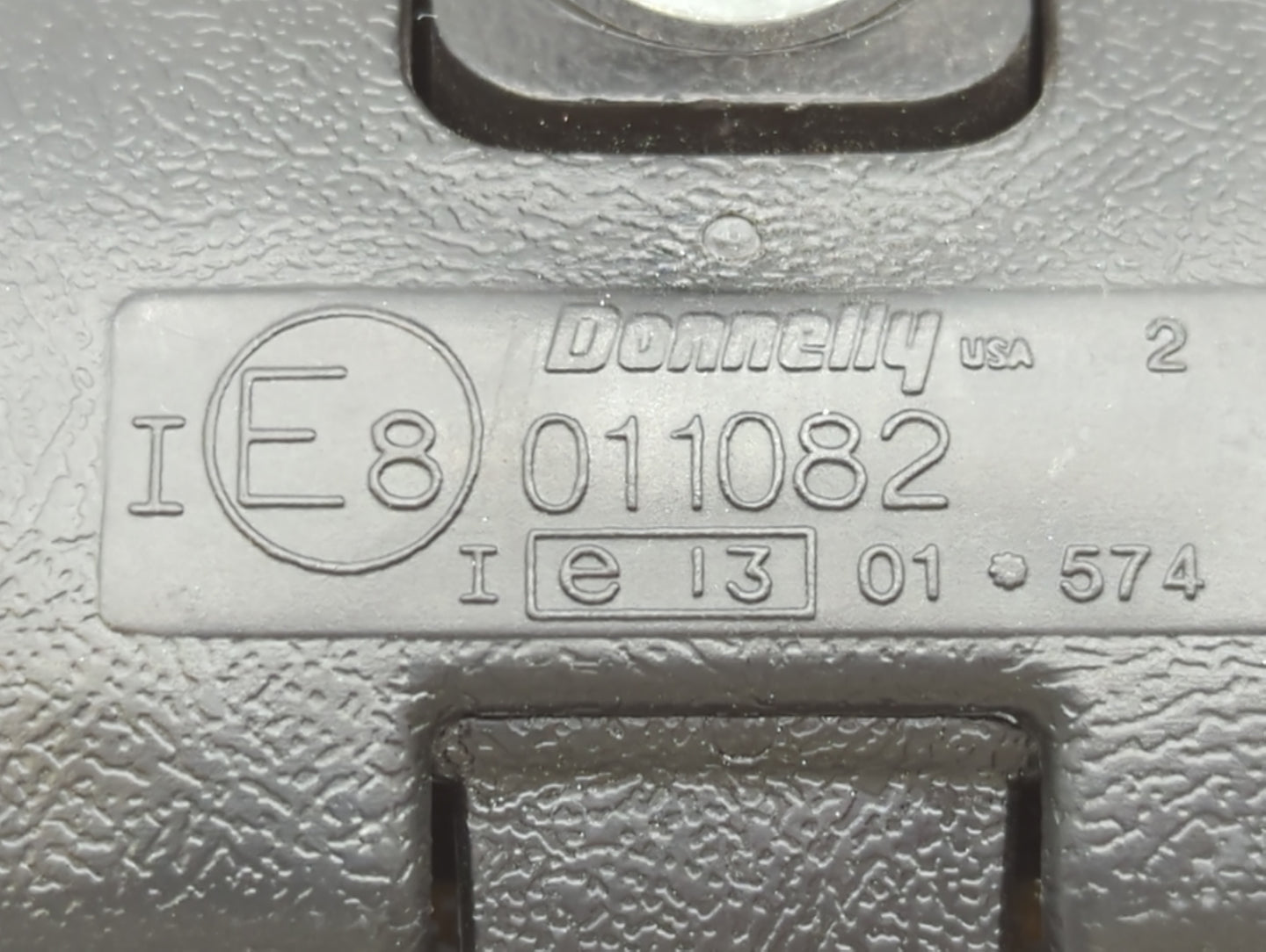 1997-2002 Saturn Sl Interior Rear View Mirror Replacement OEM P/N:E11025898 Fits OEM Used Auto Parts - Oemusedautoparts1.com