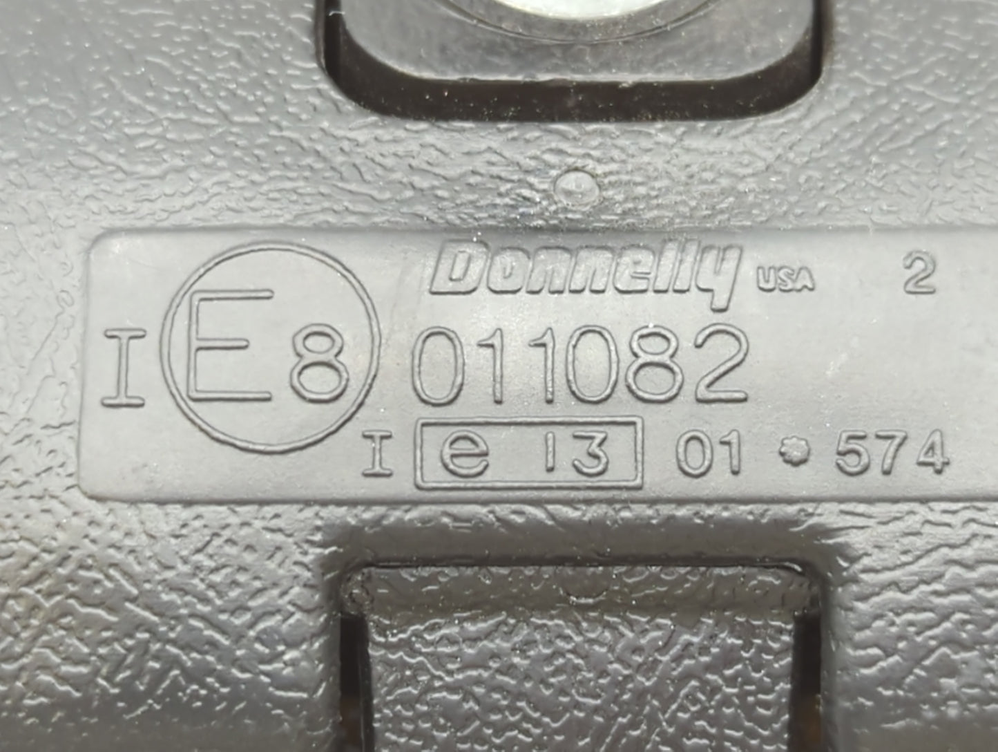 1997-2002 Saturn Sl Interior Rear View Mirror Replacement OEM P/N:E11025898 Fits OEM Used Auto Parts - Oemusedautoparts1.com