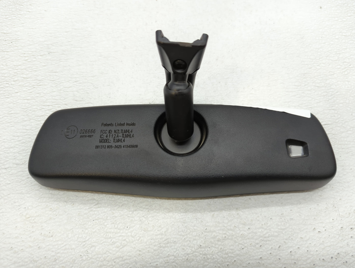 1997-2002 Saturn Sl Interior Rear View Mirror Replacement OEM P/N:E11026666 Fits OEM Used Auto Parts - Oemusedautoparts1.com