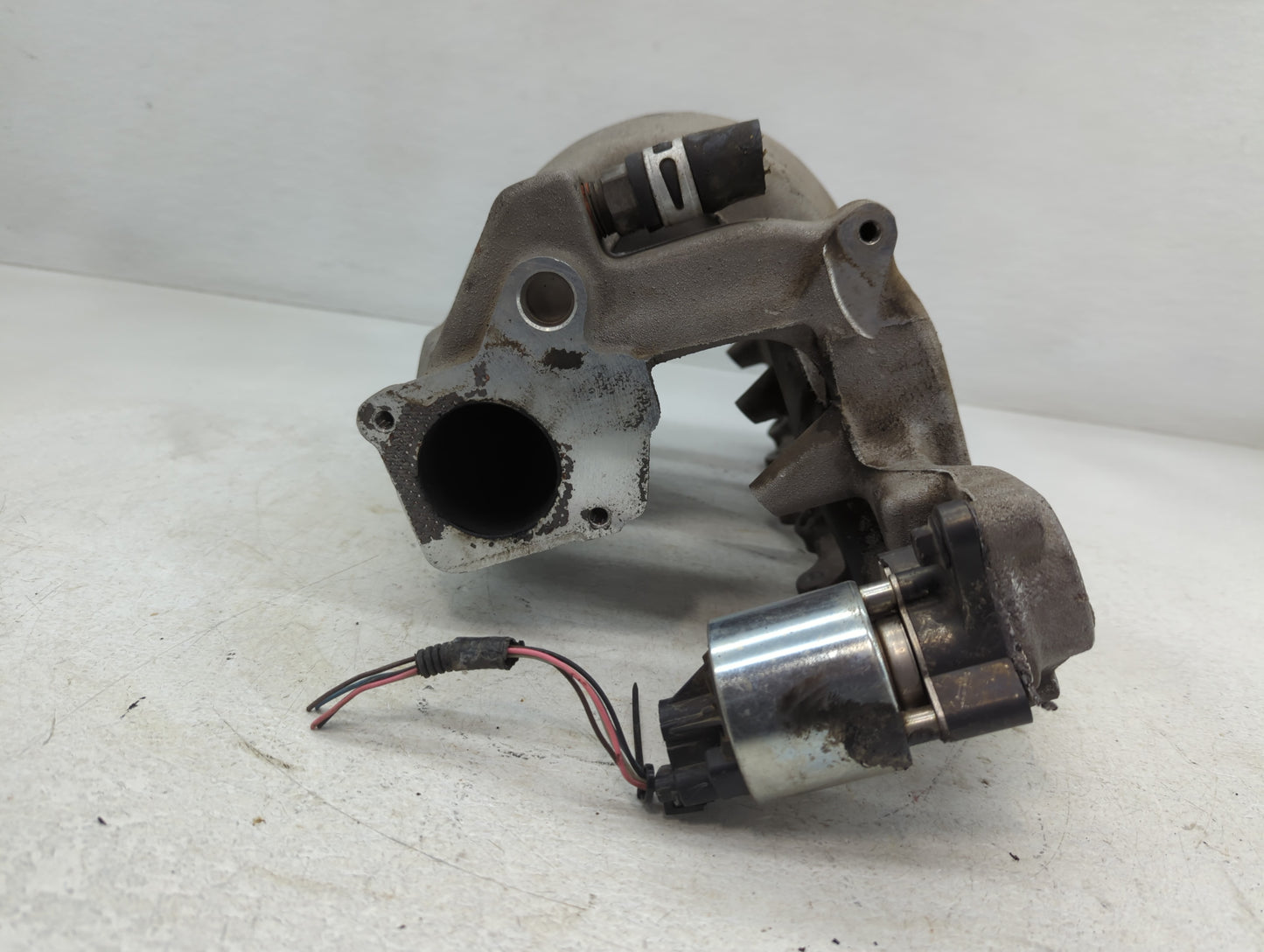 1995-1999 Saturn Sl Air Intake Manifold P/N:21006845 Fits Fits 1995 1996 1997 1998 1999 OEM Used Auto Parts - Oemusedautopar