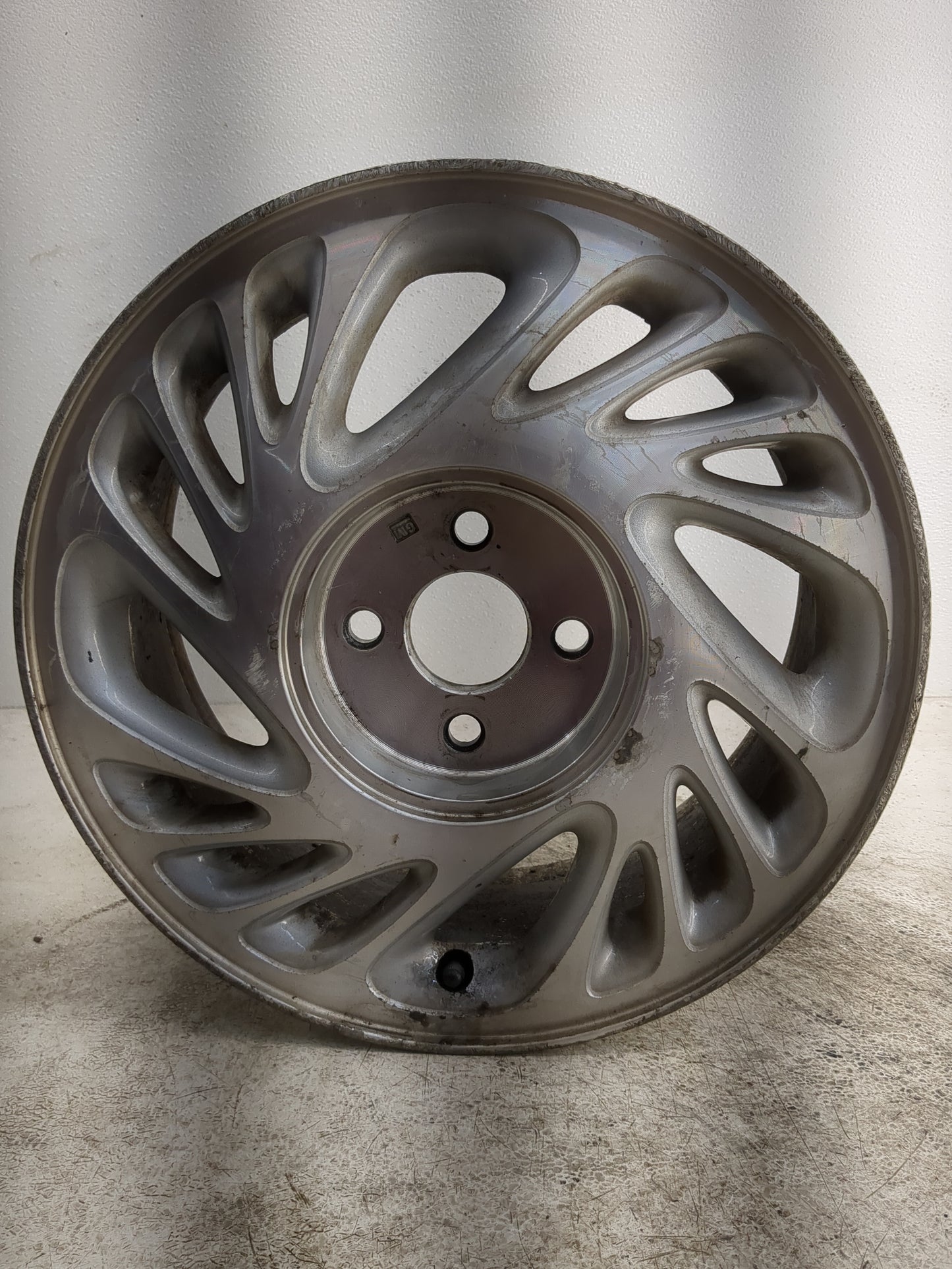 1998-1999 Saturn Sl2 Oem Wheel Rim - Oemusedautoparts1.com
