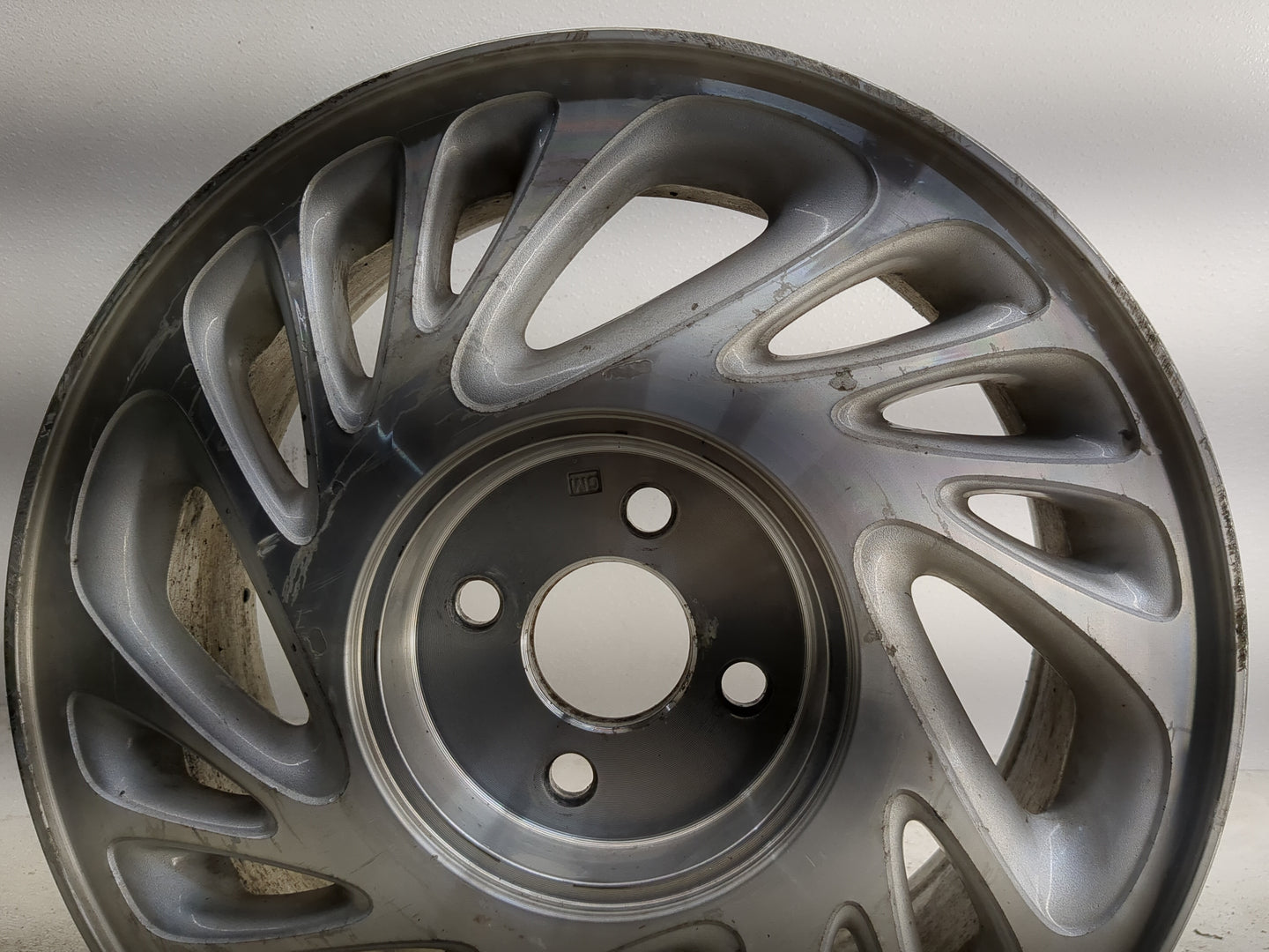 1998-1999 Saturn Sl2 Oem Wheel Rim - Oemusedautoparts1.com