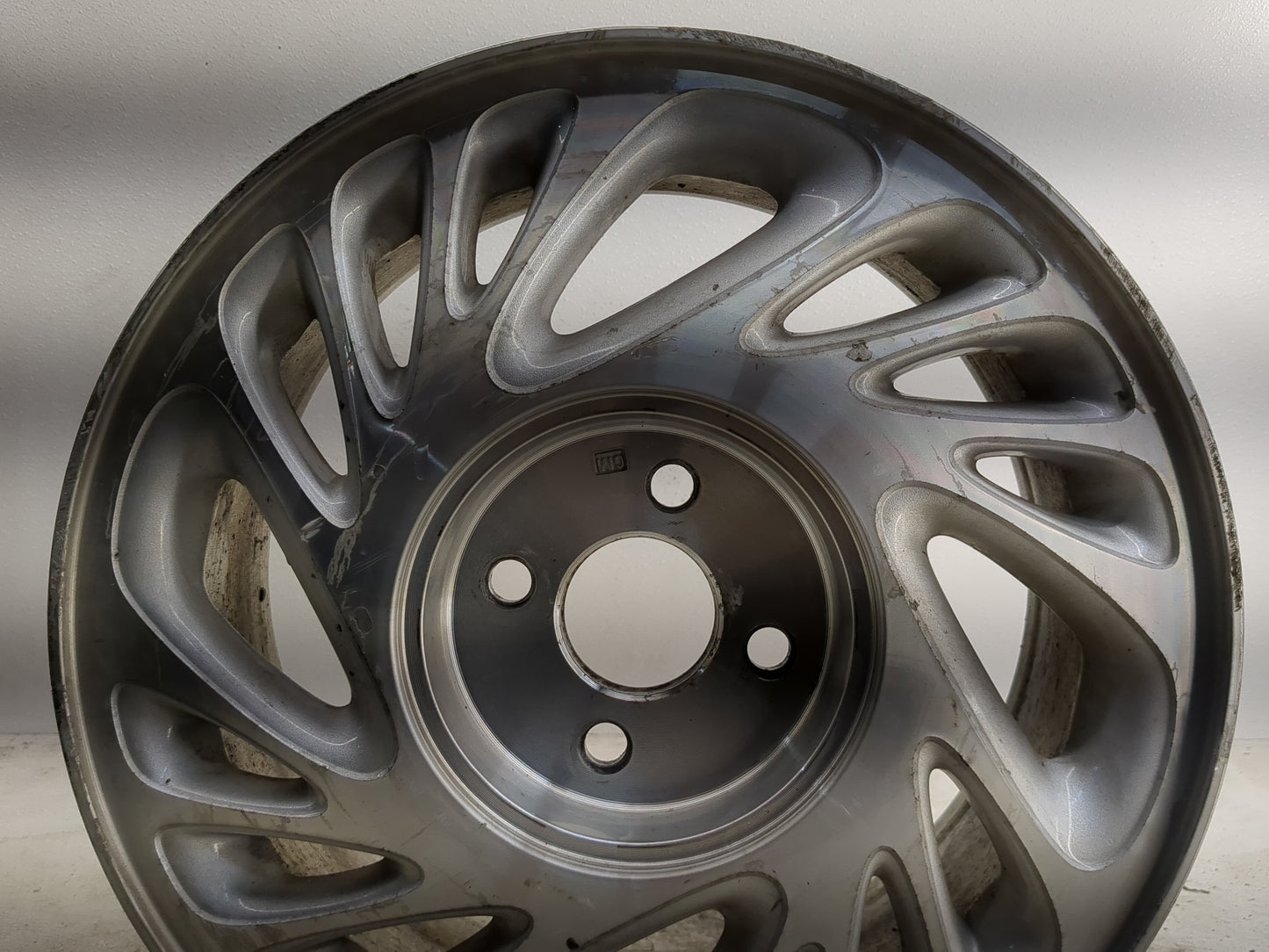 1998-1999 Saturn Sl2 Oem Wheel Rim - Oemusedautoparts1.com