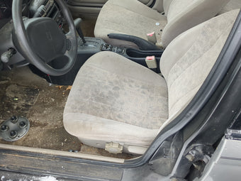 compare product 1999 Saturn Sl2 Driver Front Seat Oem