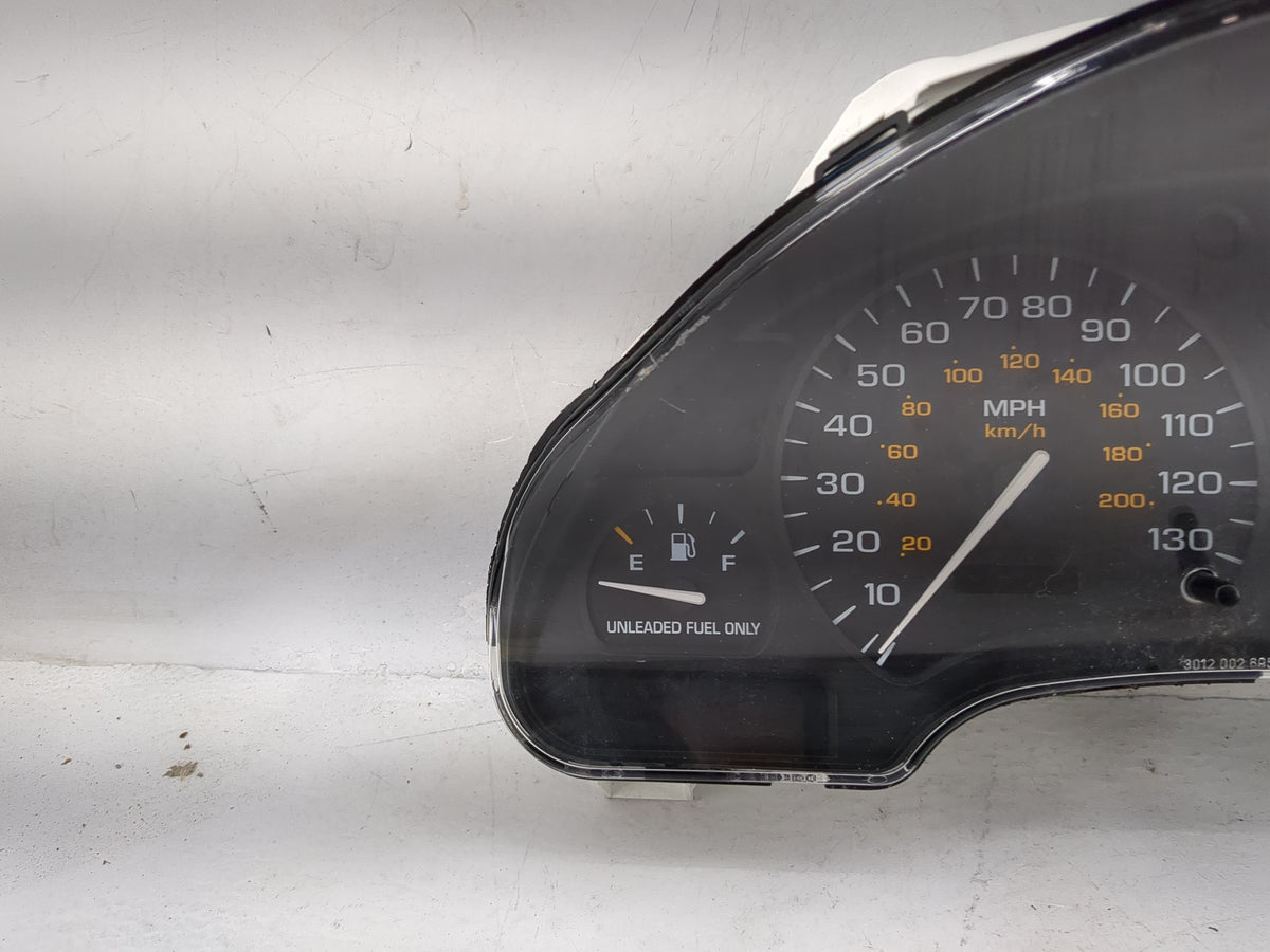 1999 Saturn Sl2 Instrument Cluster Speedometer Gauges P/N:21023691 Miles:117K Fits Fits 1998 OEM Used Auto Parts - Oemusedau
