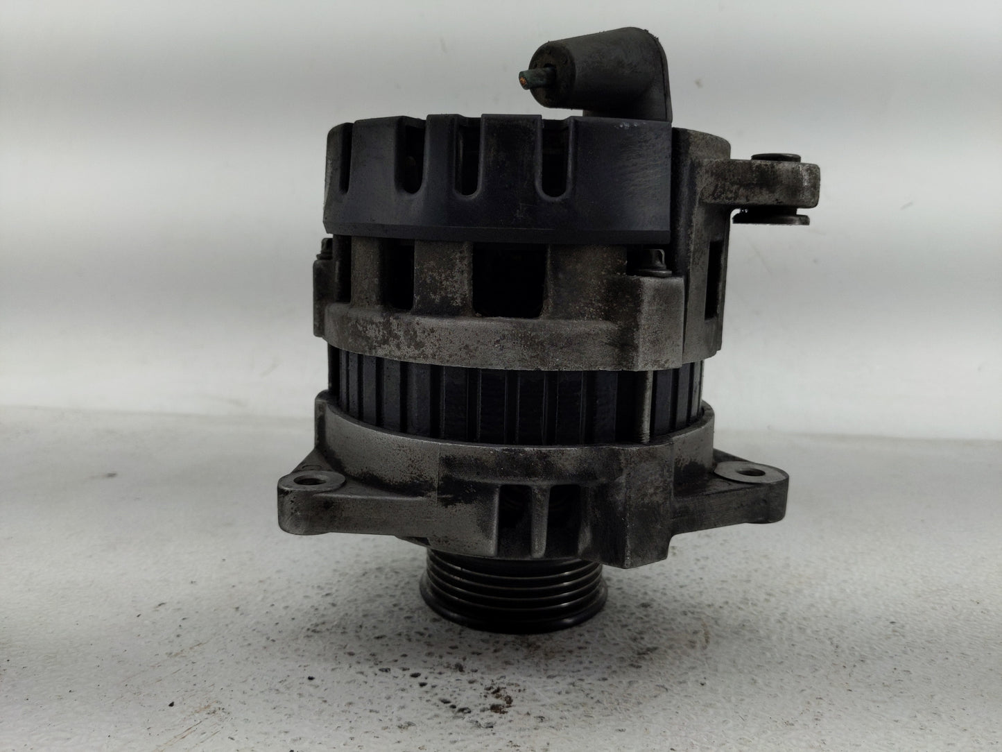 1998-2002 Saturn Sl2 Alternator Replacement Generator Charging Assembly Engine OEM Fits Fits 1998 1999 2000 2001 2002 OEM Us