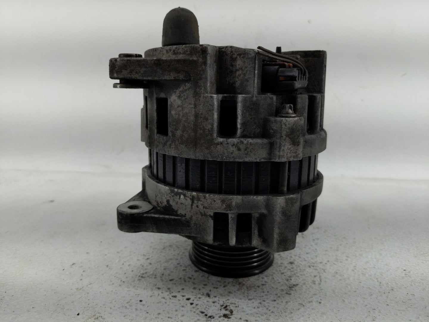 1998-2002 Saturn Sl2 Alternator Replacement Generator Charging Assembly Engine OEM Fits Fits 1998 1999 2000 2001 2002 OEM Us