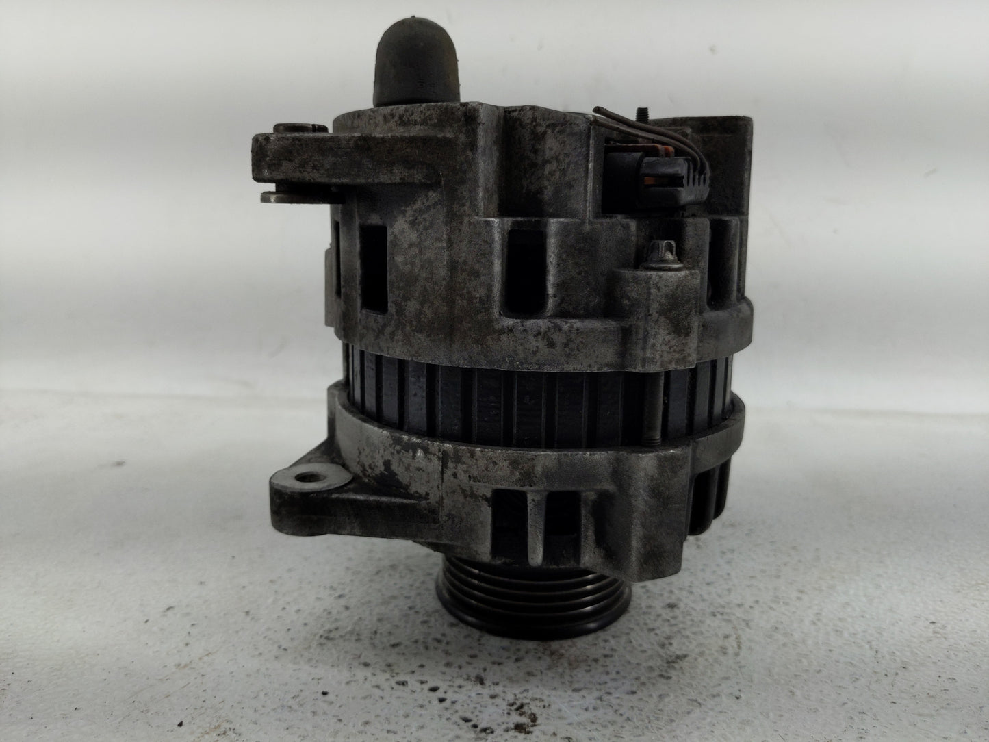 1998-2002 Saturn Sl2 Alternator Replacement Generator Charging Assembly Engine OEM Fits Fits 1998 1999 2000 2001 2002 OEM Us