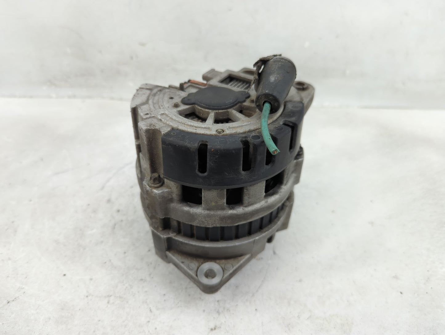 1998-2002 Saturn Sl2 Alternator Replacement Generator Charging Assembly Engine OEM P/N:21025094 Fits Fits 1998 1999 2000 200