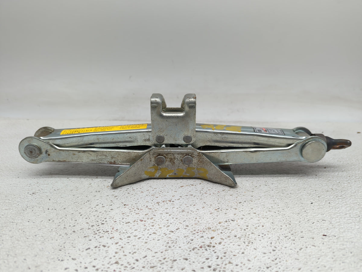 1999 Scion Xb Spare Scissor Car Jack - Oemusedautoparts1.com