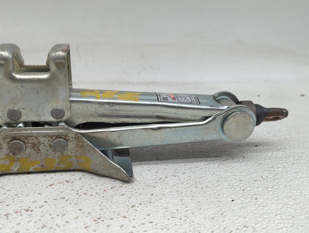 1999 Scion Xb Spare Scissor Car Jack - Oemusedautoparts1.com