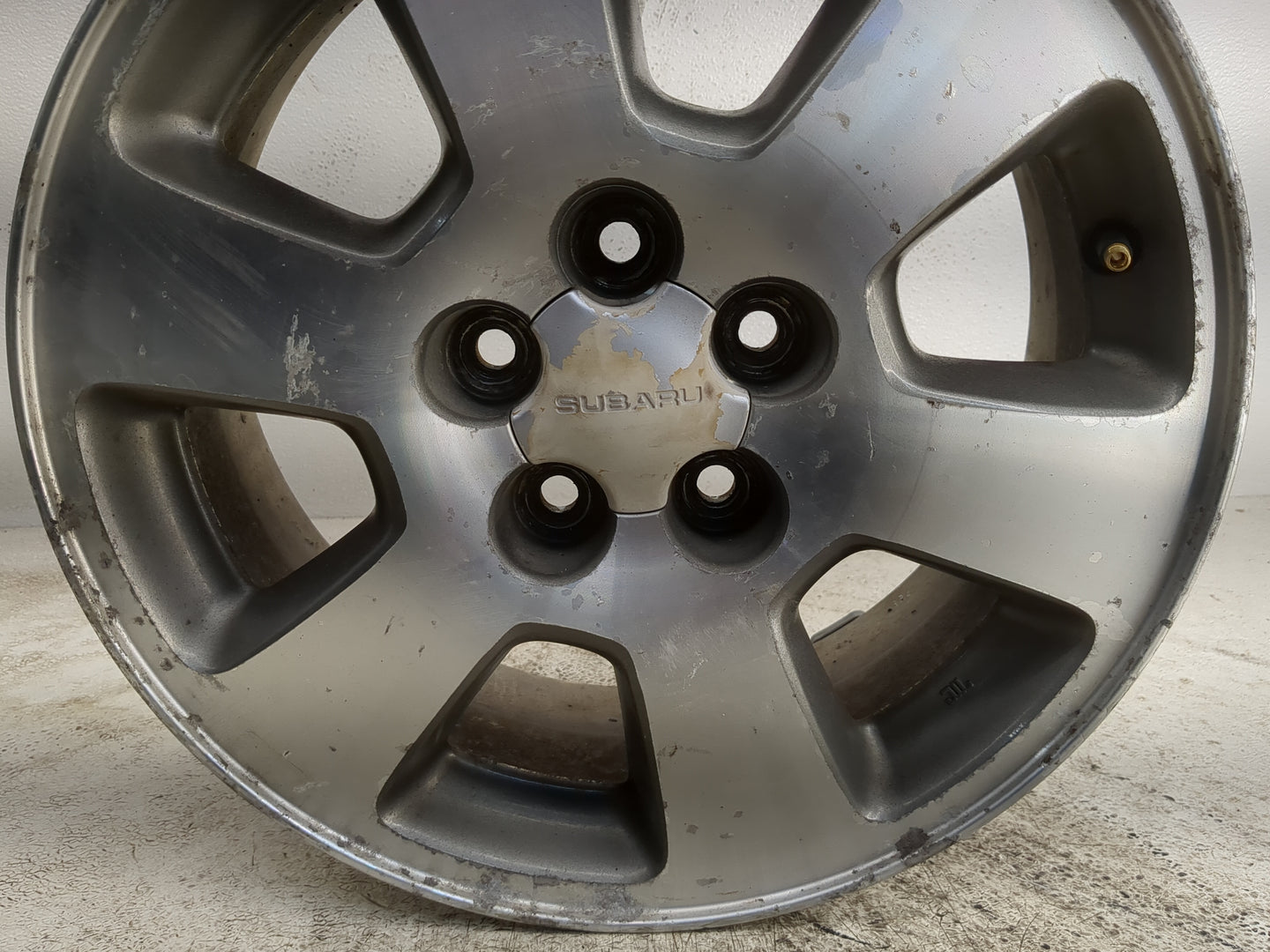 1998-2000 Subaru Forester Oem Wheel Rim 1181000 - Oemusedautoparts1.com