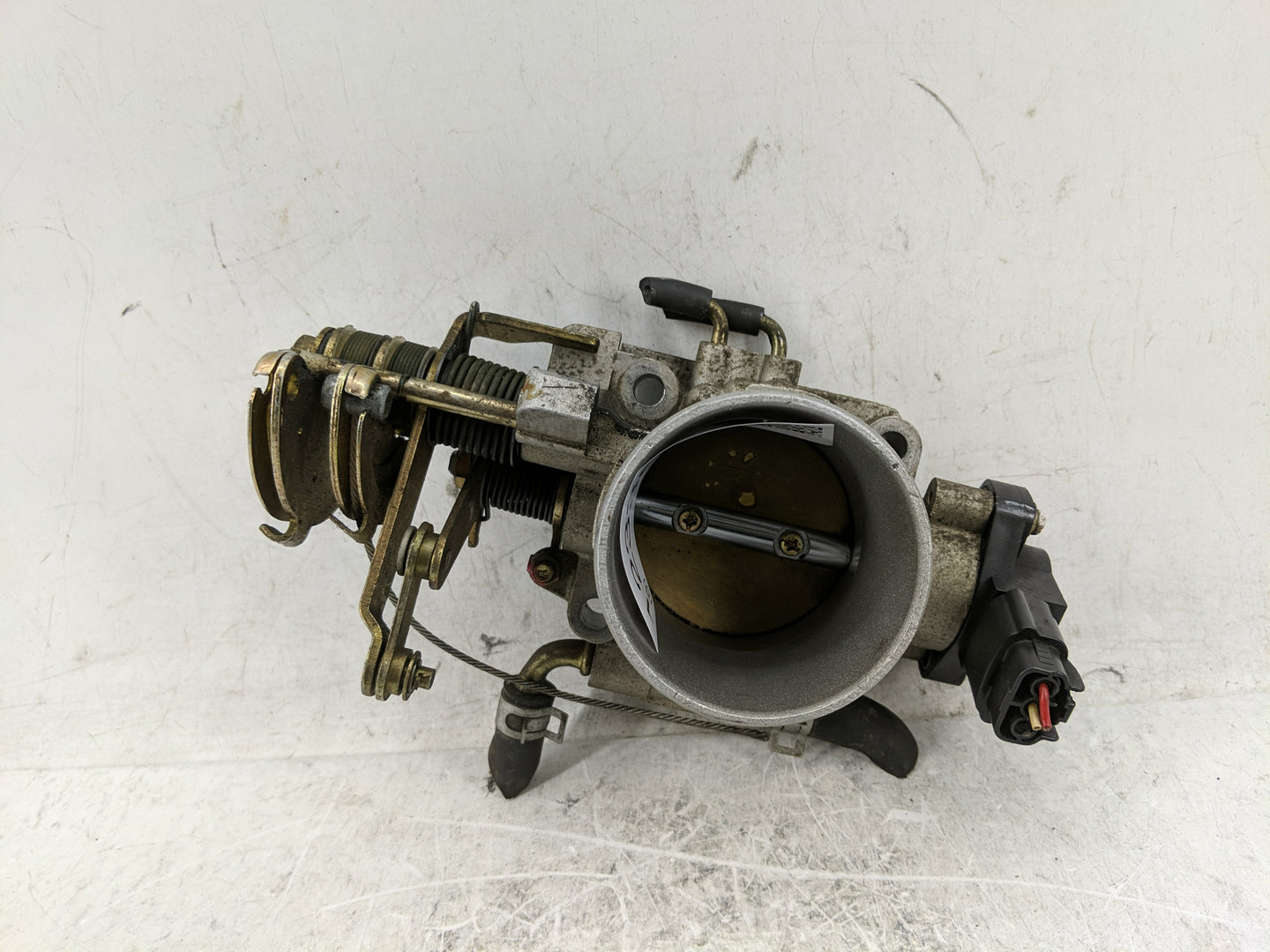 1997-1999 Subaru Legacy Throttle Body Fits Fits 1997 1998 1999 OEM Used Auto Parts - Oemusedautoparts1.com
