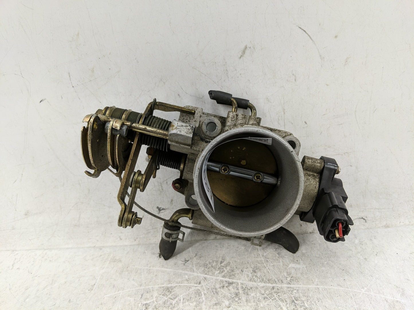 1997-1999 Subaru Legacy Throttle Body Fits Fits 1997 1998 1999 OEM Used Auto Parts - Oemusedautoparts1.com