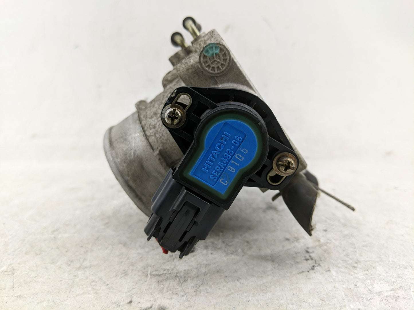 1997-1999 Subaru Legacy Throttle Body Fits Fits 1997 1998 1999 OEM Used Auto Parts - Oemusedautoparts1.com