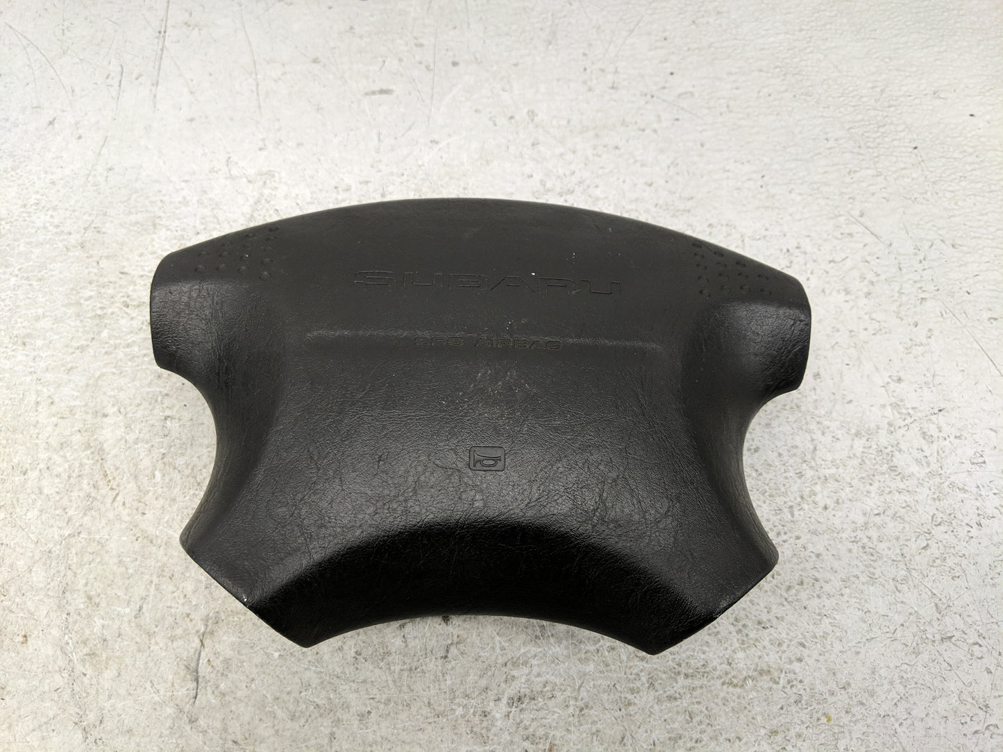 1998-1999 Subaru Legacy Air Bag Driver Left Steering Wheel Mounted Fits Fits 1998 1999 OEM Used Auto Parts - Oemusedautopart