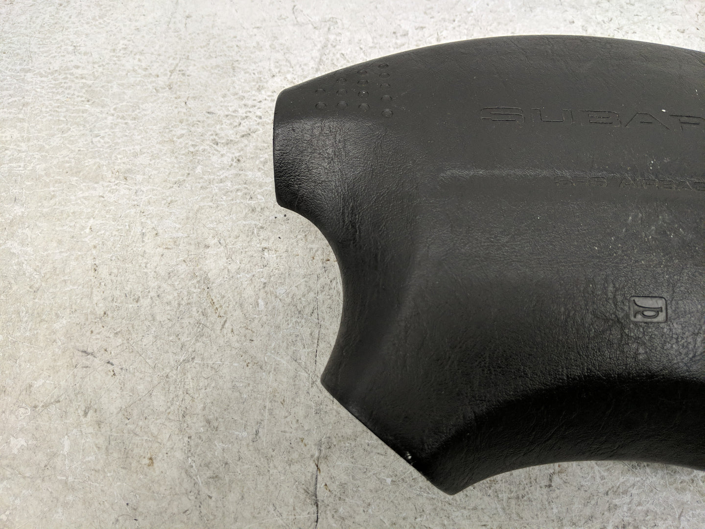1998-1999 Subaru Legacy Air Bag Driver Left Steering Wheel Mounted Fits Fits 1998 1999 OEM Used Auto Parts - Oemusedautopart