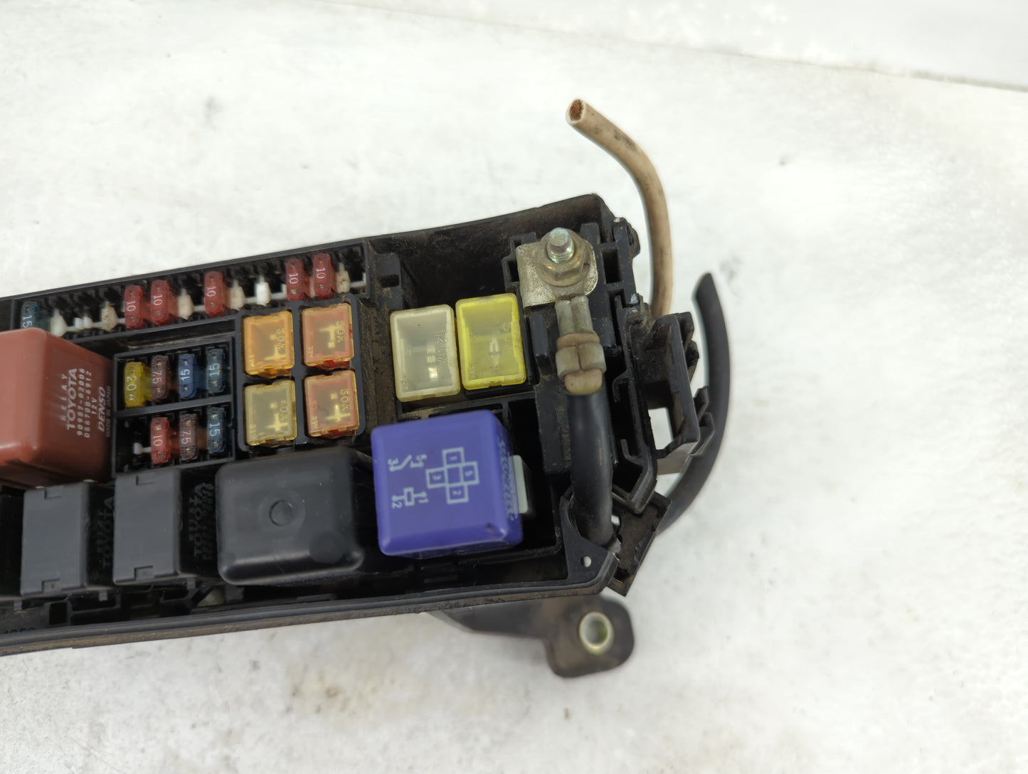 1999 Toyota 4runner Fusebox Fuse Box Panel Relay Module P/N:7154-3245 Fits OEM Used Auto Parts - Oemusedautoparts1.com