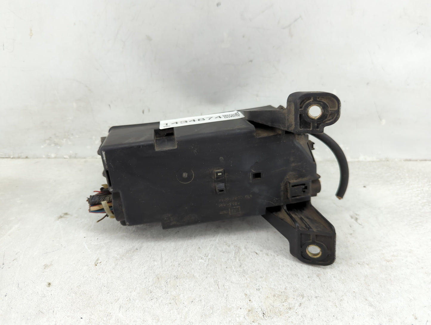 1999 Toyota 4runner Fusebox Fuse Box Panel Relay Module P/N:7154-3245 Fits OEM Used Auto Parts - Oemusedautoparts1.com