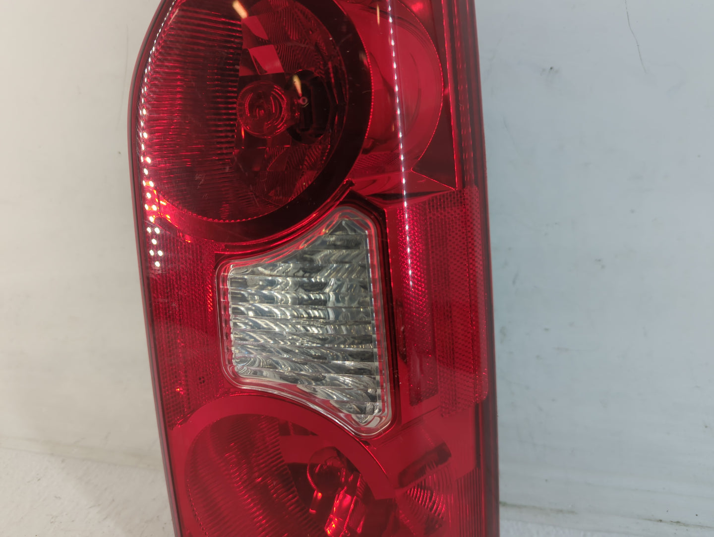 1996-2000 Toyota 4runner Tail Light Assembly Driver Left OEM Fits Fits 1996 1997 1998 1999 2000 OEM Used Auto Parts - Oemuse