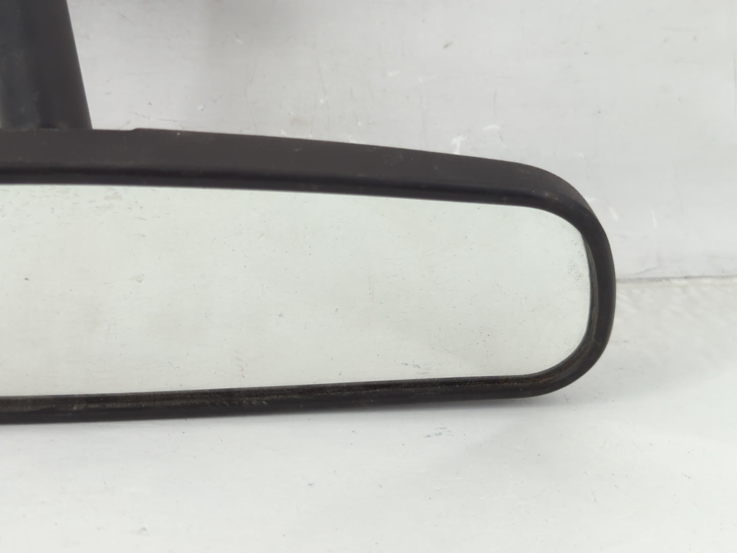 1999 Toyota Camry Interior Rear View Mirror Replacement OEM P/N:E8011681 Fits OEM Used Auto Parts - Oemusedautoparts1.com
