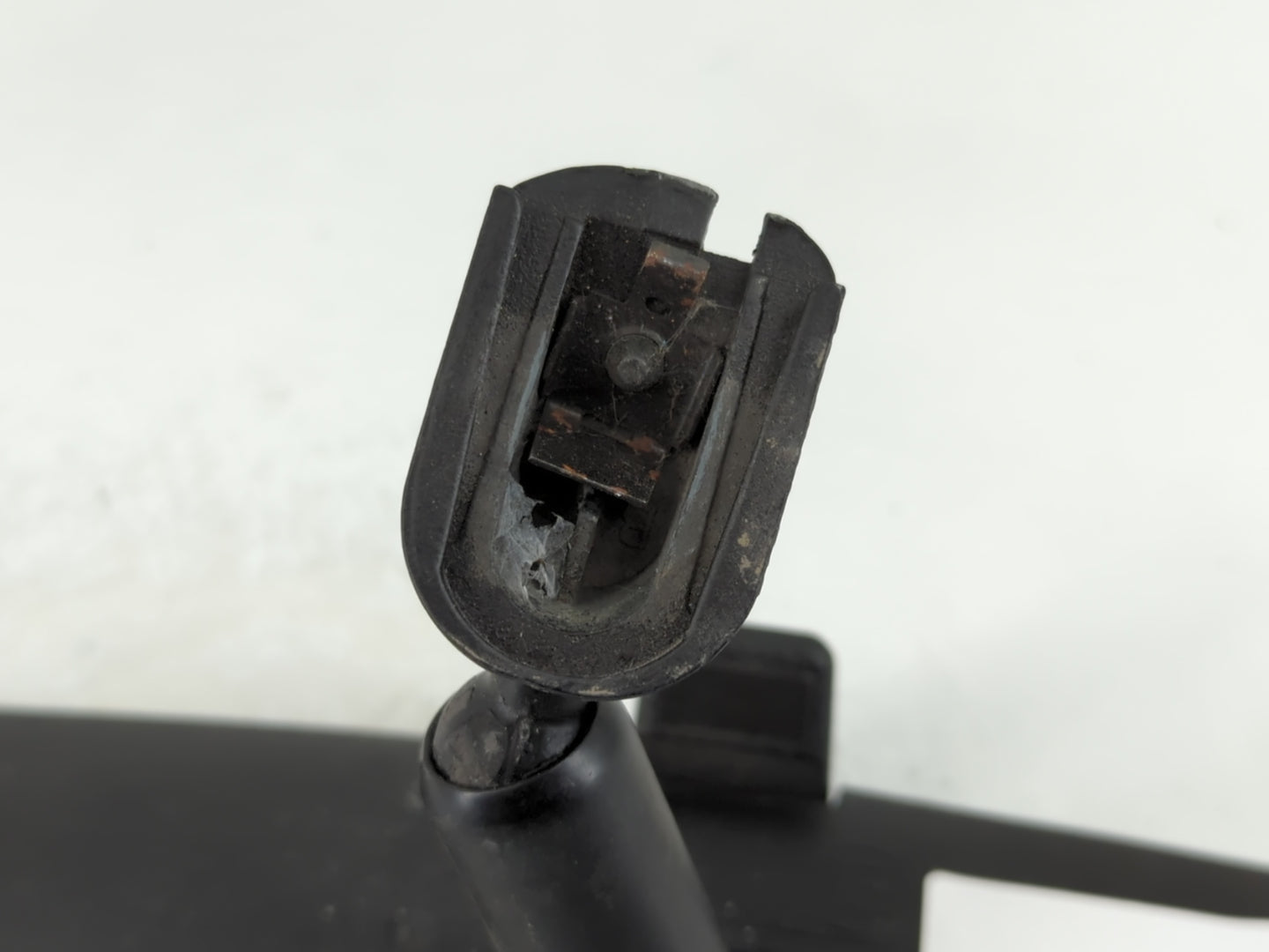 1999 Toyota Camry Interior Rear View Mirror Replacement OEM P/N:E8011681 Fits OEM Used Auto Parts - Oemusedautoparts1.com