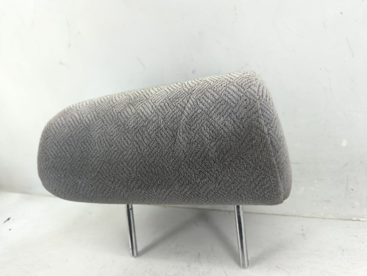1999 Toyota Camry Headrest Head Rest Rear Center Seat Fits OEM Used Auto Parts - Oemusedautoparts1.com