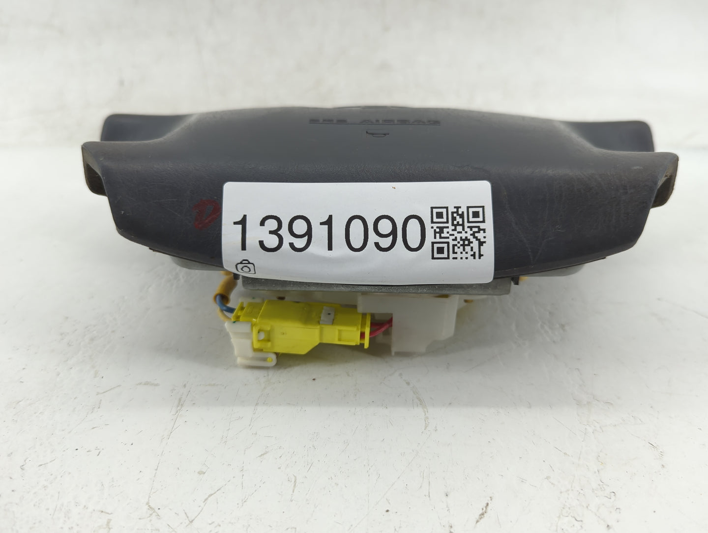 1998-1999 Toyota Camry Air Bag Driver Left Steering Wheel Mounted Fits Fits 1998 1999 OEM Used Auto Parts - Oemusedautoparts