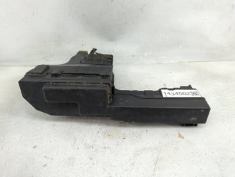 compare product 1999 Toyota Camry Fusebox Fuse Box Panel Relay Module P/N:060499 Fits OEM Used Auto Parts