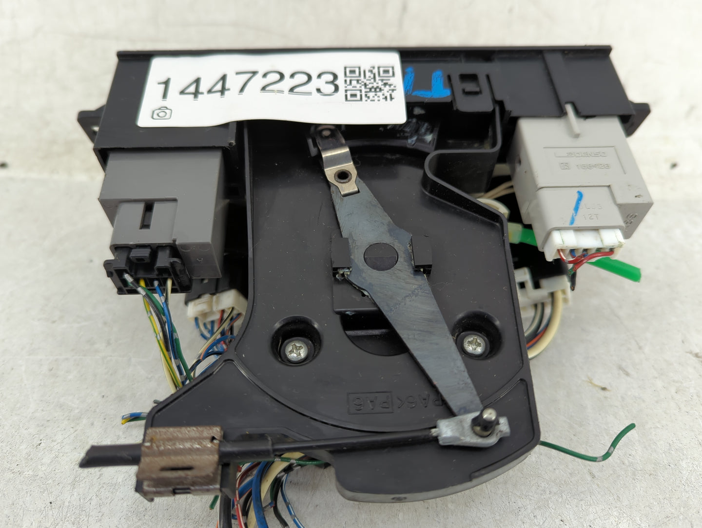 1997-1999 Toyota Camry Climate Control Module Temperature AC/Heater Replacement P/N:158926 Fits OEM Used Auto Parts - Oemuse