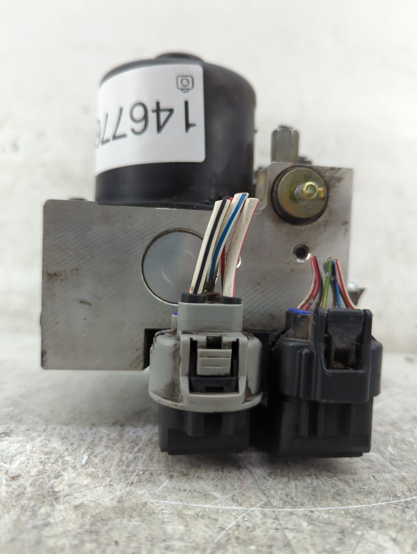 1997-2001 Toyota Camry ABS Pump Control Module Replacement P/N:44510-33070 133000-4030 Fits Fits 1997 1998 1999 2000 2001 OE