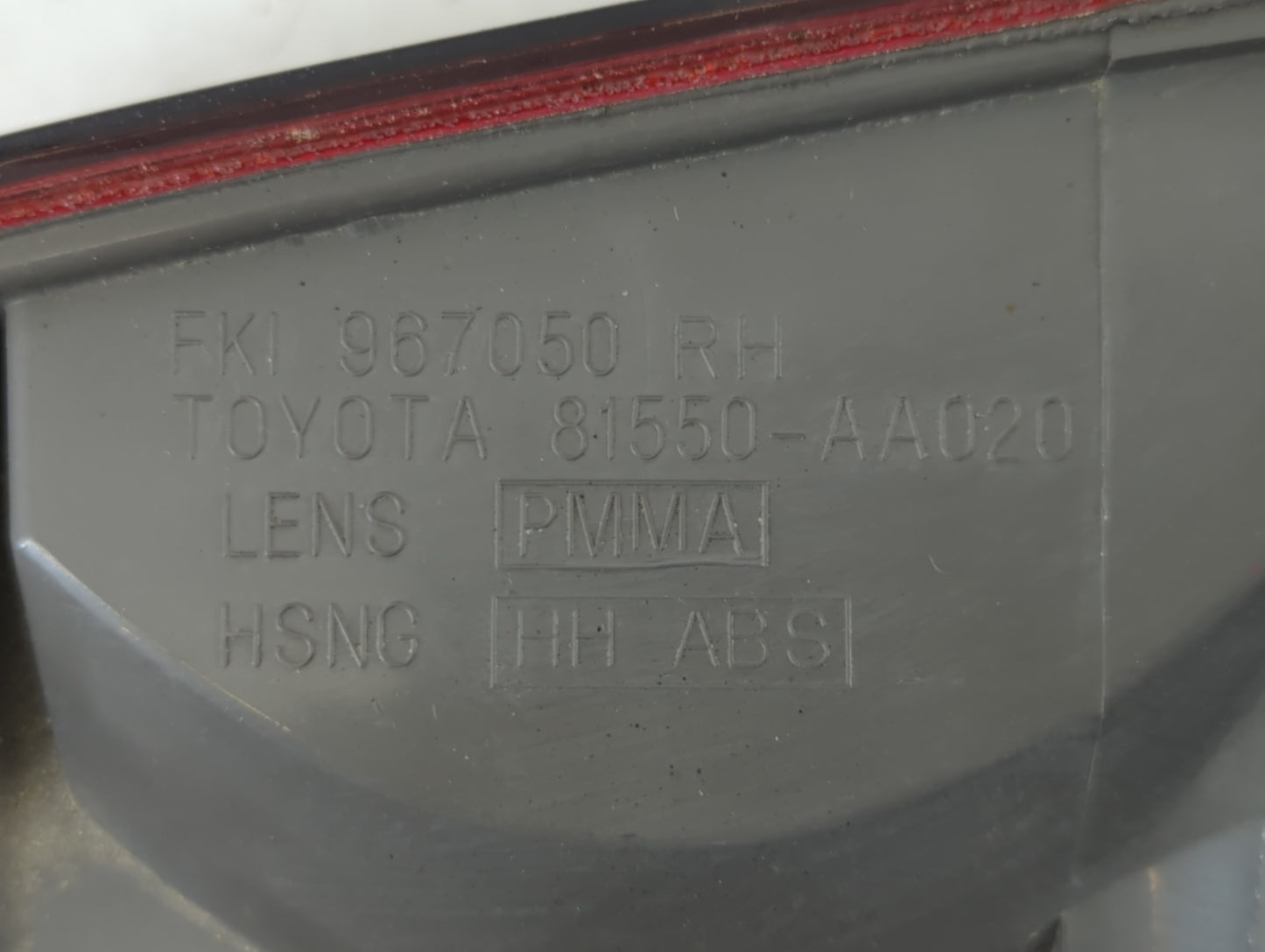 1997-1999 Toyota Camry Tail Light Assembly Passenger Right OEM P/N:81550-AA020 Fits Fits 1997 1998 1999 OEM Used Auto Parts 