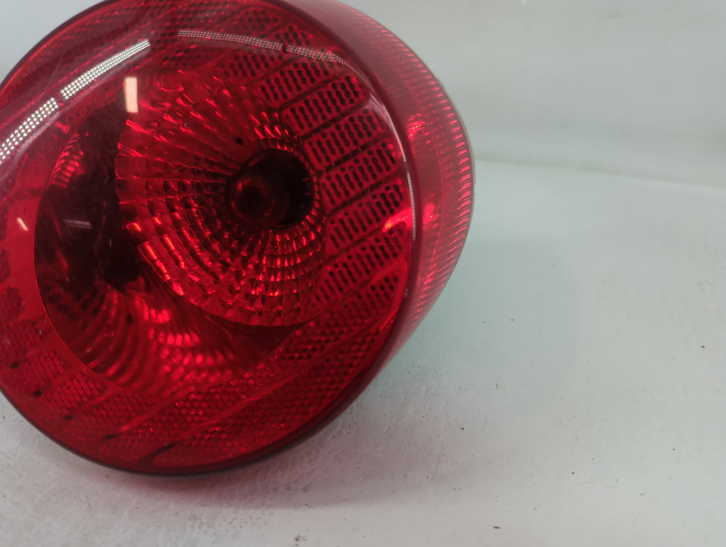 1997-1999 Toyota Camry Tail Light Assembly Passenger Right OEM P/N:15797856 Fits Fits 1997 1998 1999 OEM Used Auto Parts - O