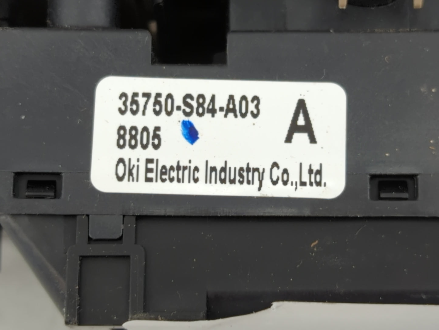 1998-2002 Toyota Corolla Passenger Right Power Window Switch - Oemusedautoparts1.com
