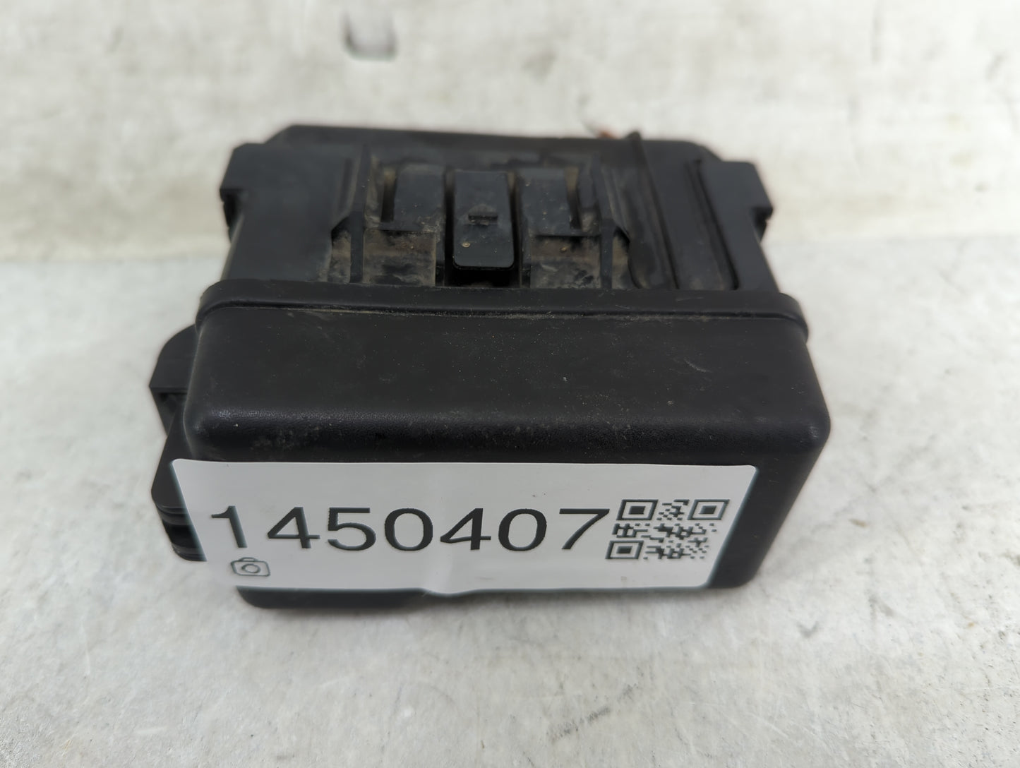 1999-2000 Toyota Sienna Fusebox Fuse Box Panel Relay Module P/N:82662-08010 Fits Fits 1999 2000 OEM Used Auto Parts - Oemuse