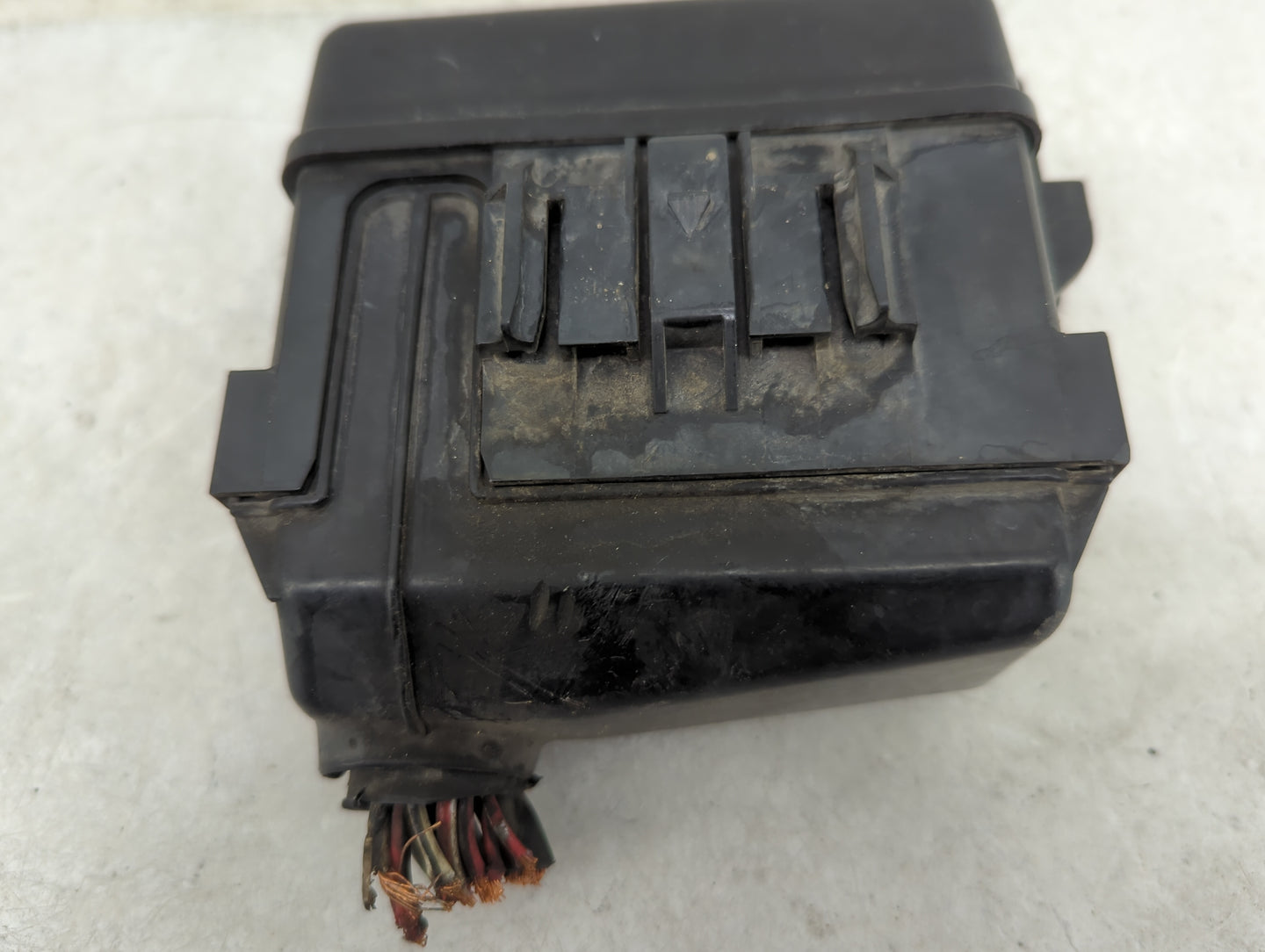 1999-2000 Toyota Sienna Fusebox Fuse Box Panel Relay Module P/N:82662-08010 Fits Fits 1999 2000 OEM Used Auto Parts - Oemuse