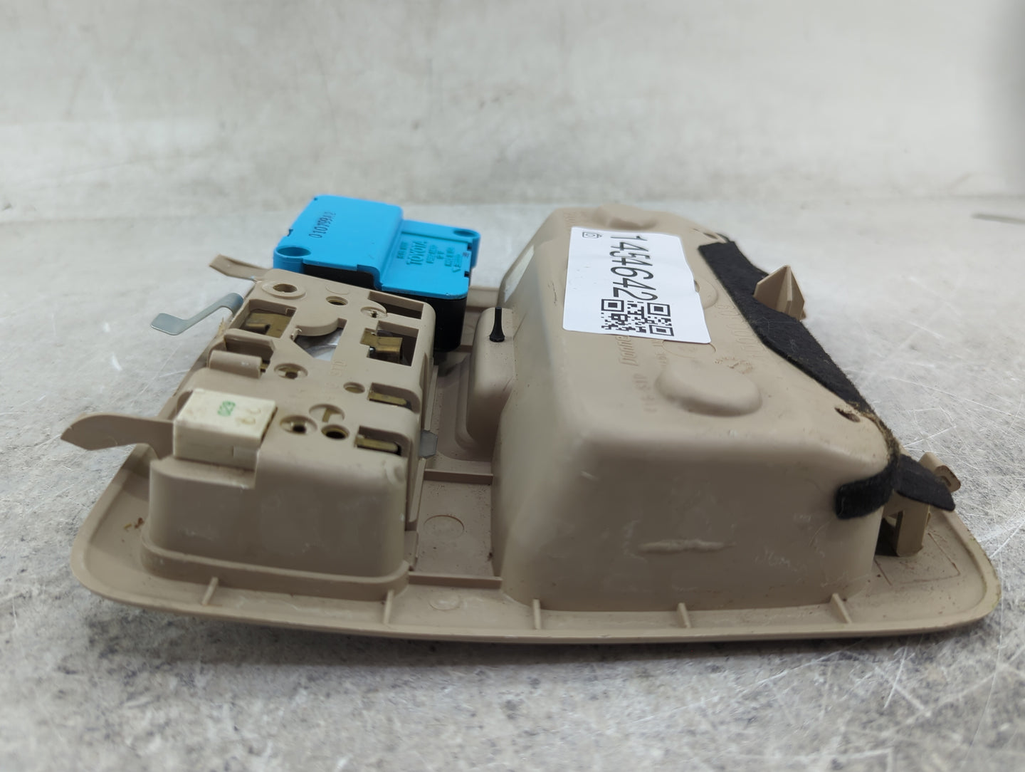 1999 Toyota Solara Overhead Roof Console - Oemusedautoparts1.com