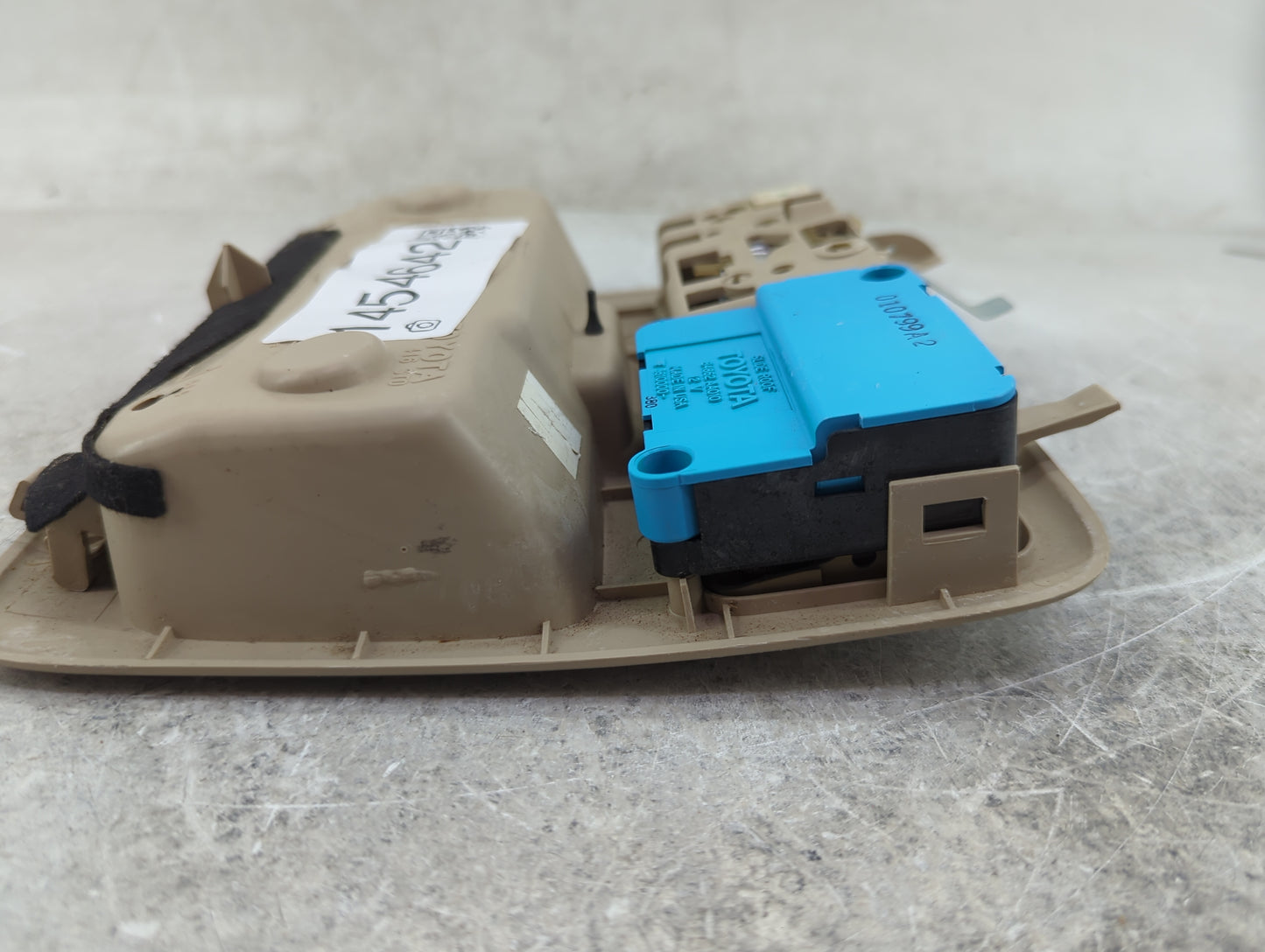 1999 Toyota Solara Overhead Roof Console - Oemusedautoparts1.com