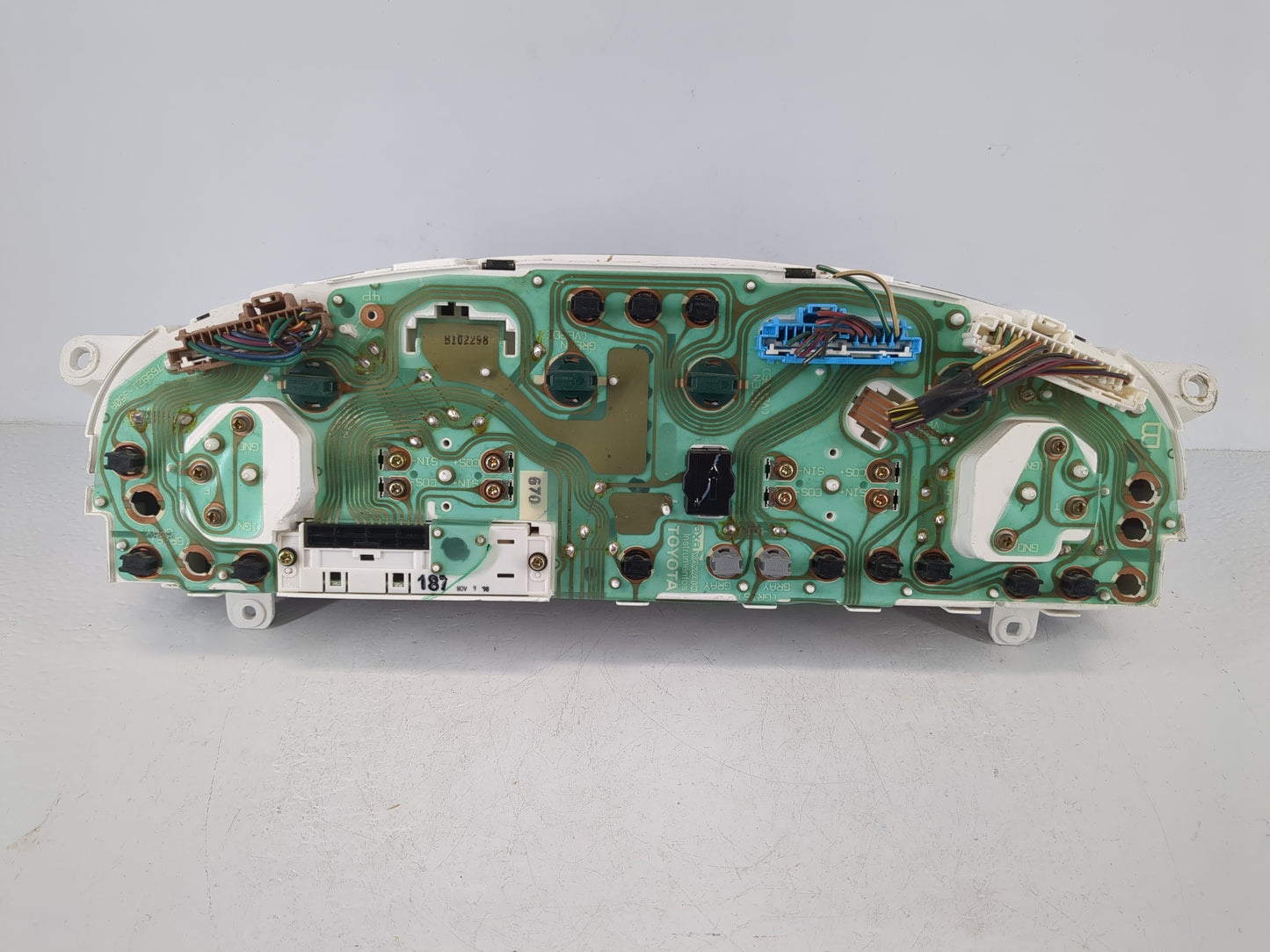 1999 Toyota Tacoma Instrument Cluster Speedometer Gauges Fits OEM Used Auto Parts - Oemusedautoparts1.com