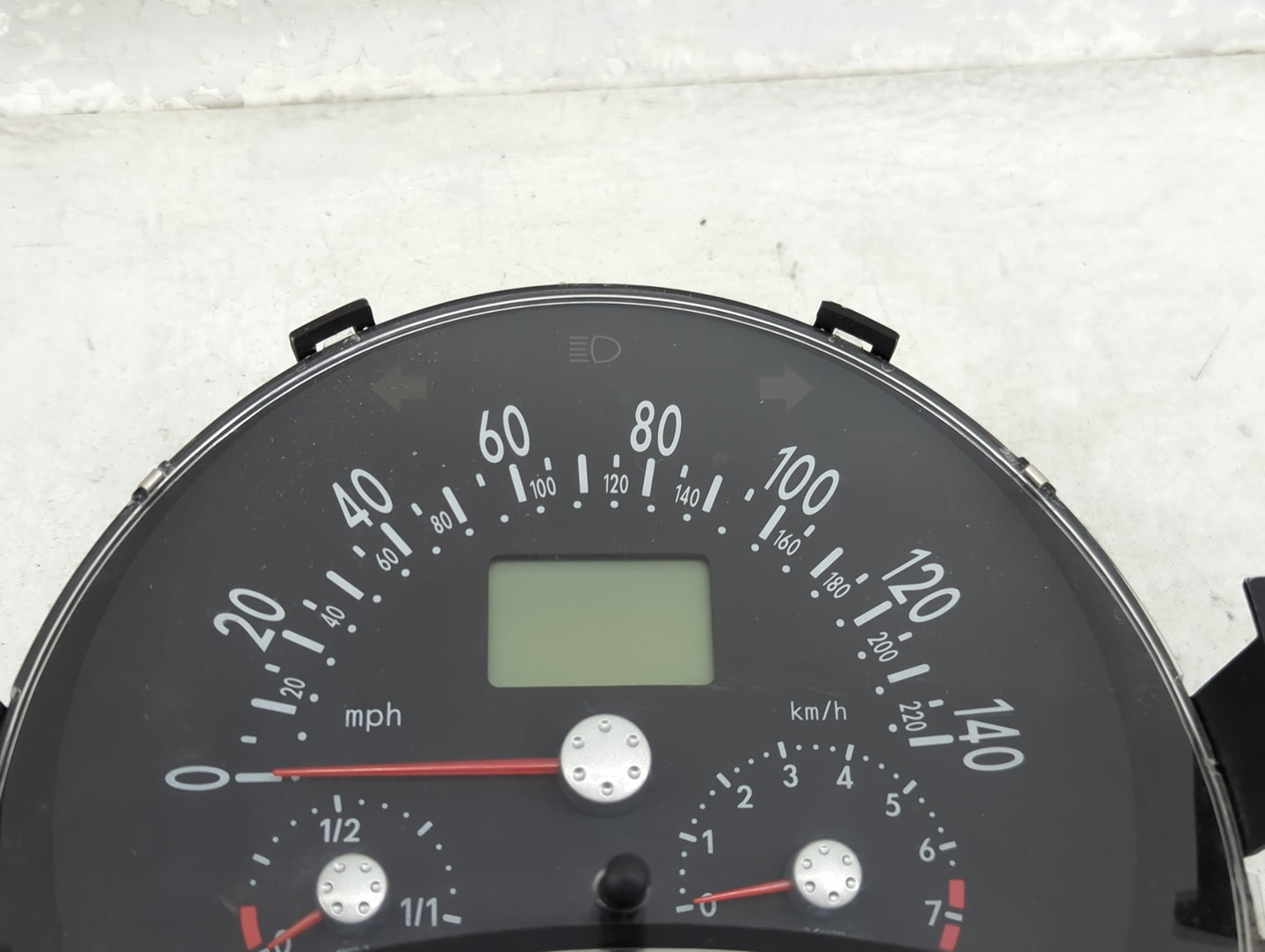 1999 Volkswagen Beetle Instrument Cluster Speedometer Gauges P/N:1C0919951 008VWZ5Z0X3132574W Miles: Fits OEM Used Auto Part