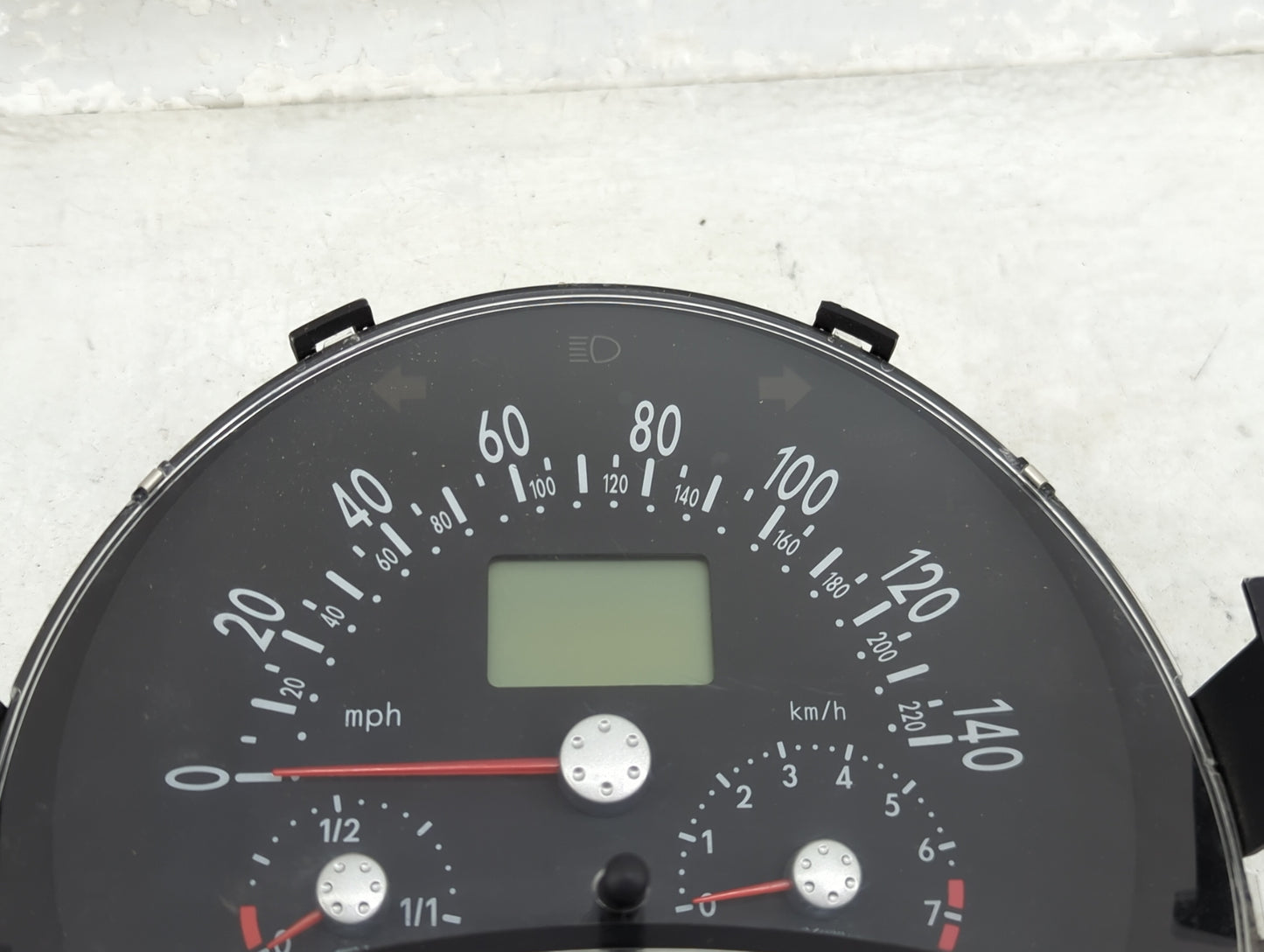 1999 Volkswagen Beetle Instrument Cluster Speedometer Gauges P/N:1C0919951 008VWZ5Z0X3132574W Miles: Fits OEM Used Auto Part