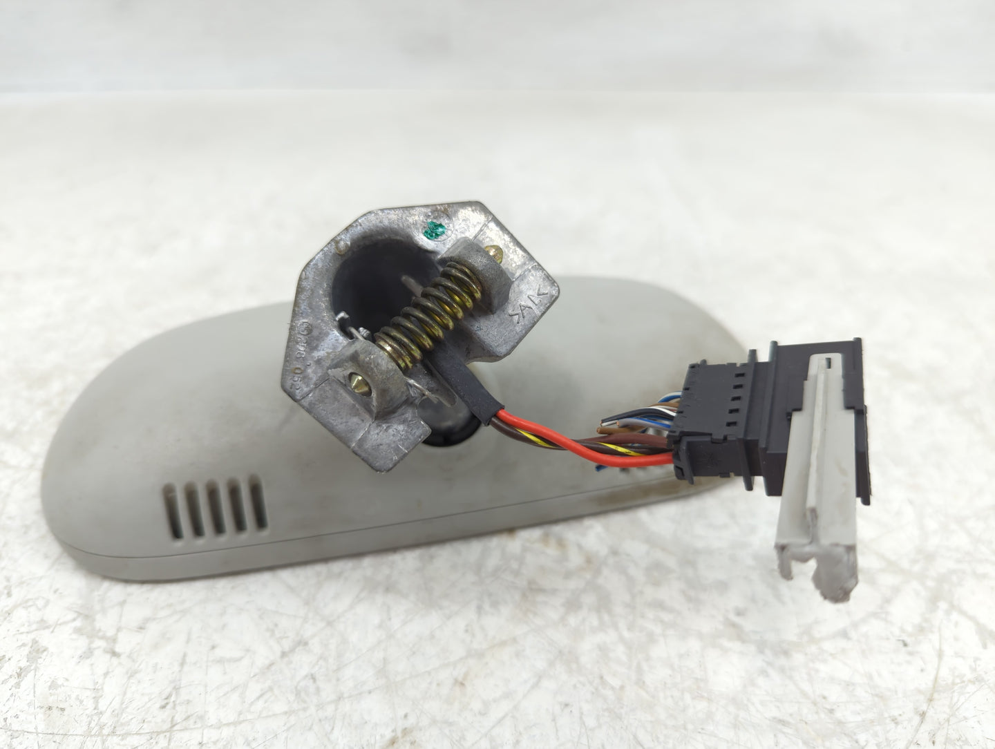 1999 Volkswagen Beetle Interior Rear View Mirror Replacement OEM P/N:E1010536 Fits OEM Used Auto Parts - Oemusedautoparts1.c
