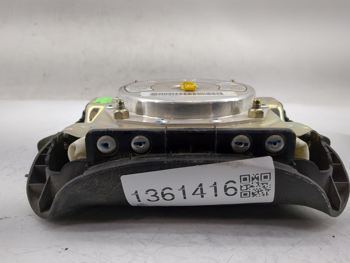 1994-1999 Volkswagen Golf Air Bag Driver Left Steering Wheel Mounted Fits Fits 1994 1995 1996 1997 1998 1999 OEM Used Auto P