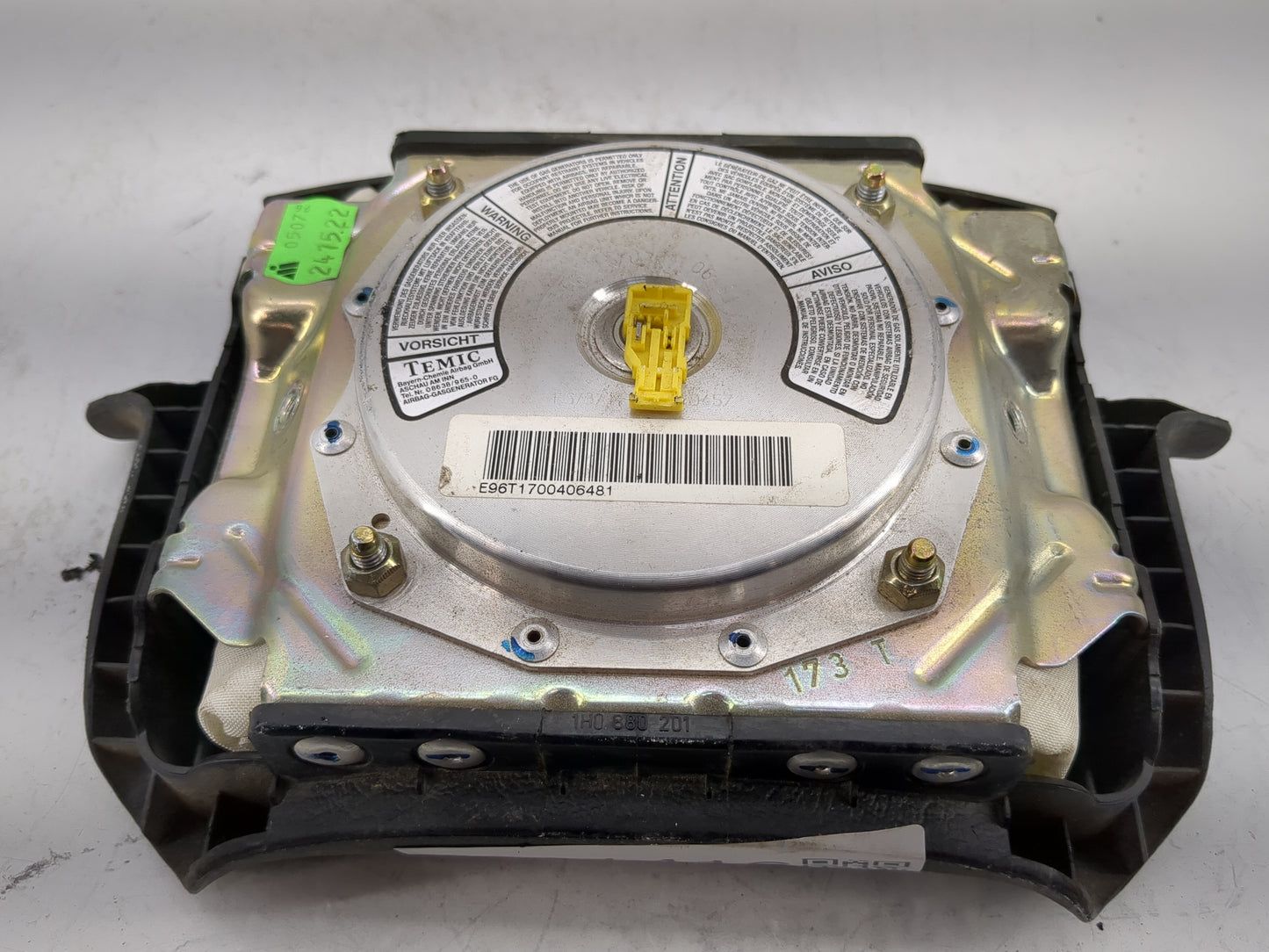 1994-1999 Volkswagen Golf Air Bag Driver Left Steering Wheel Mounted Fits Fits 1994 1995 1996 1997 1998 1999 OEM Used Auto P