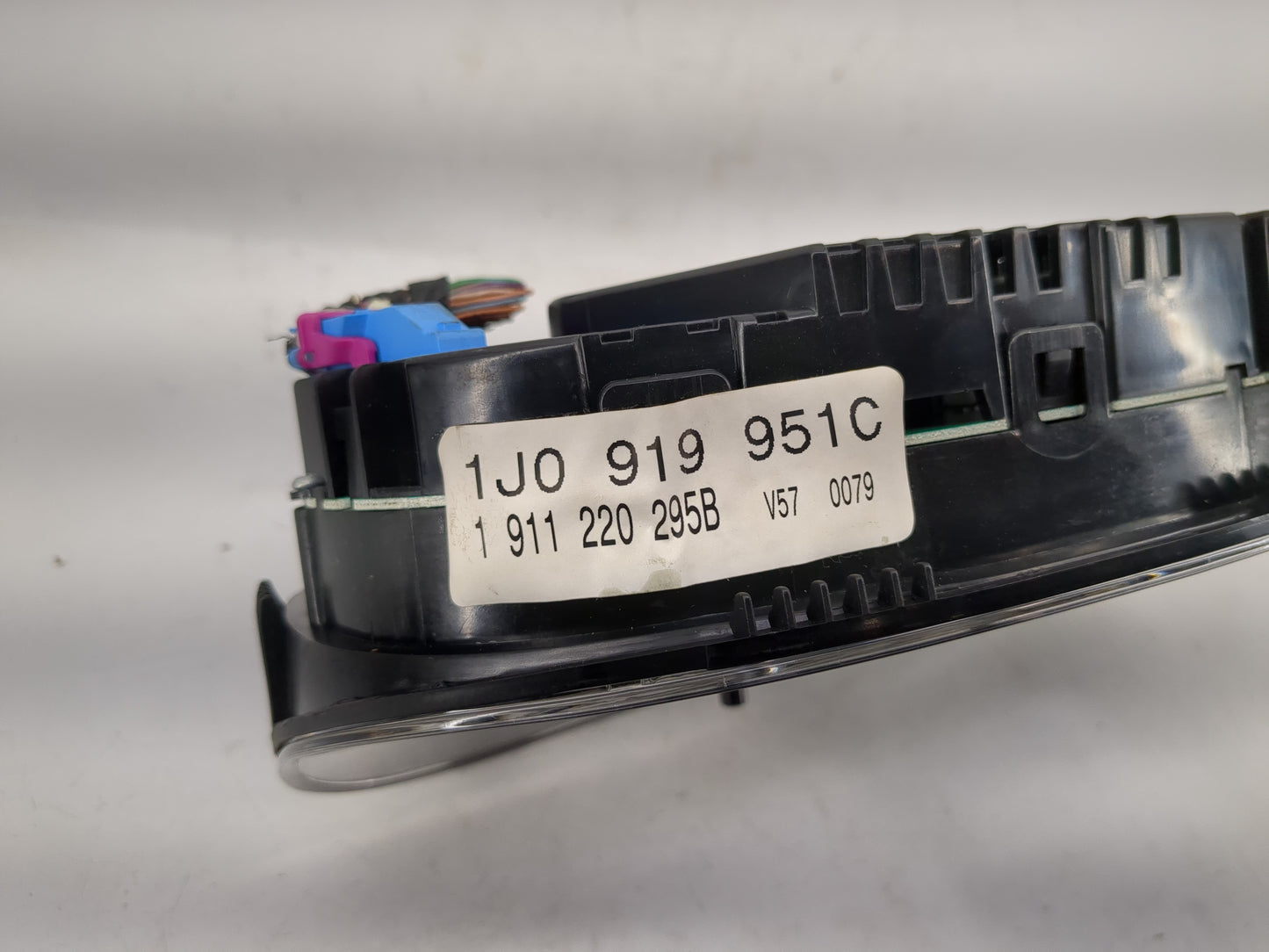 1999 Volkswagen Jetta Instrument Cluster Speedometer Gauges P/N:1J0 919 951C Fits OEM Used Auto Parts - Oemusedautoparts1.co