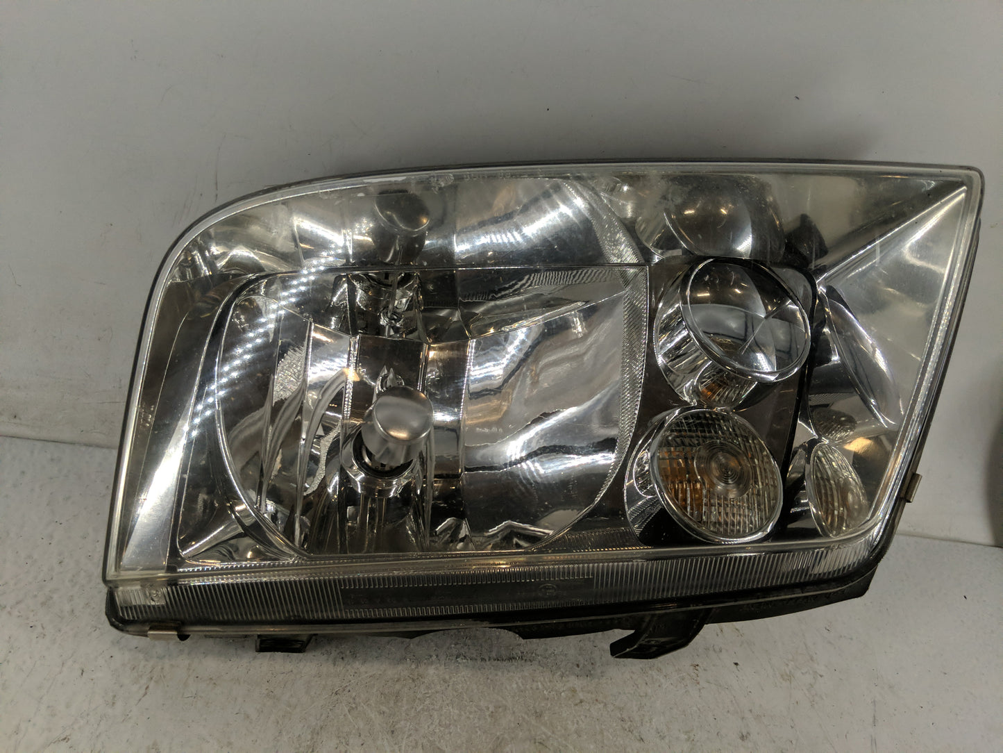 1999-2002 Volkswagen Jetta Driver Left Oem Head Light Headlight Lamp - Oemusedautoparts1.com