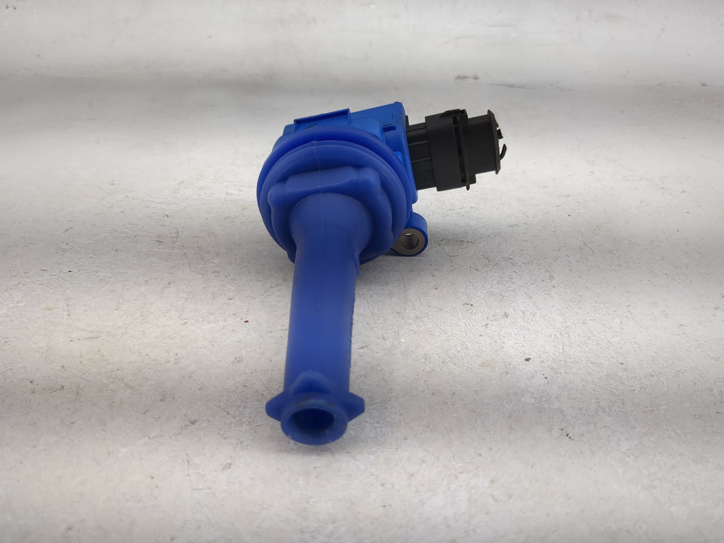 1999 Volvo C70 Ignition Coil Igniter Pack - Oemusedautoparts1.com